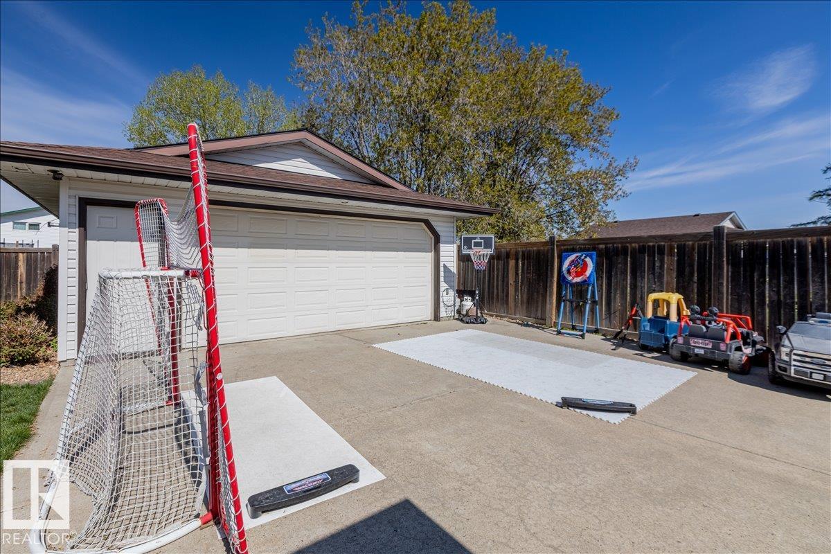 Photo 32 at 9504 96 Street, Morinville