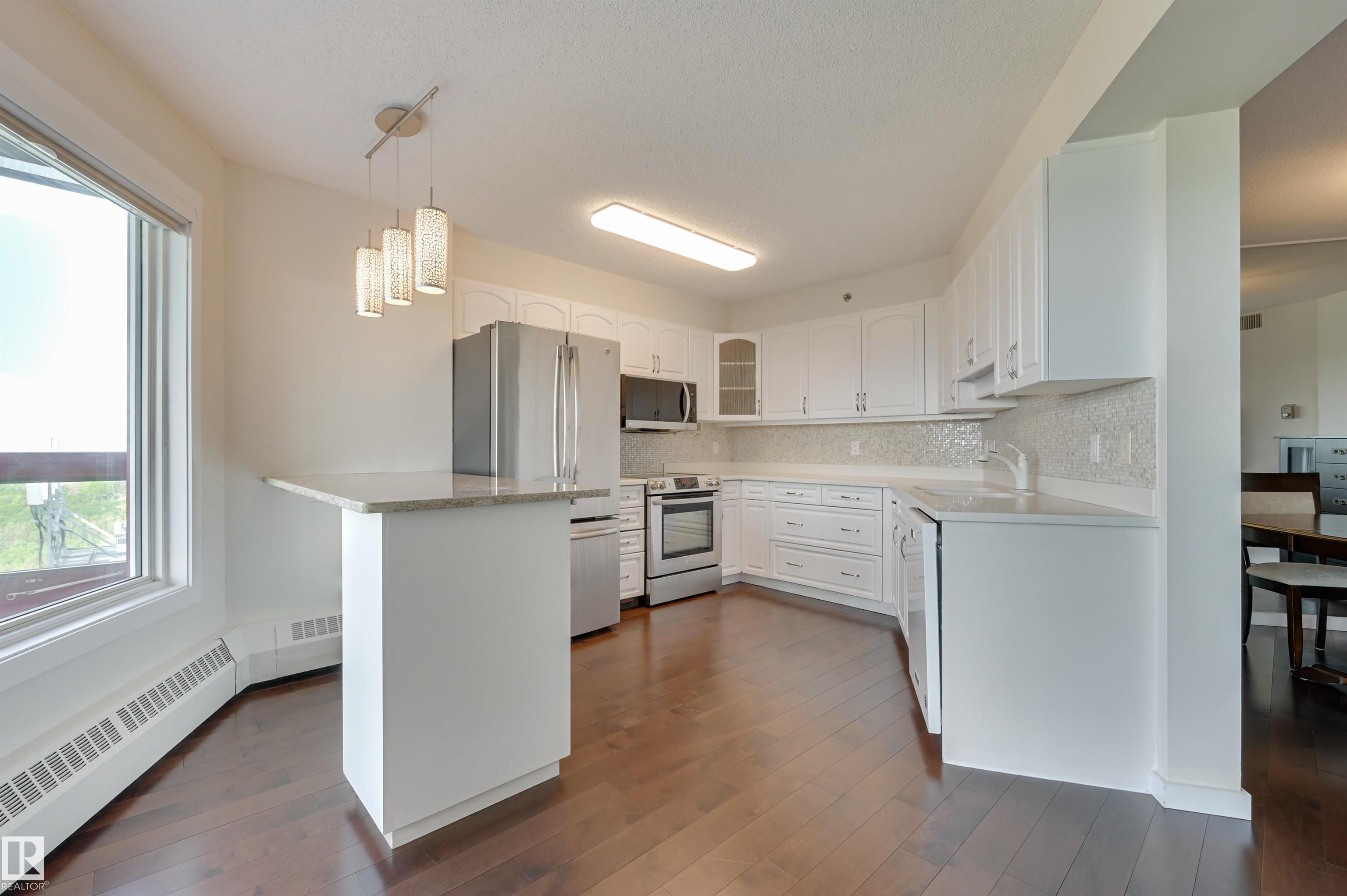 Photo 6 at 1003 - 12319 Jasper Avenue NW, Wîhkwêntôwin, Edmonton