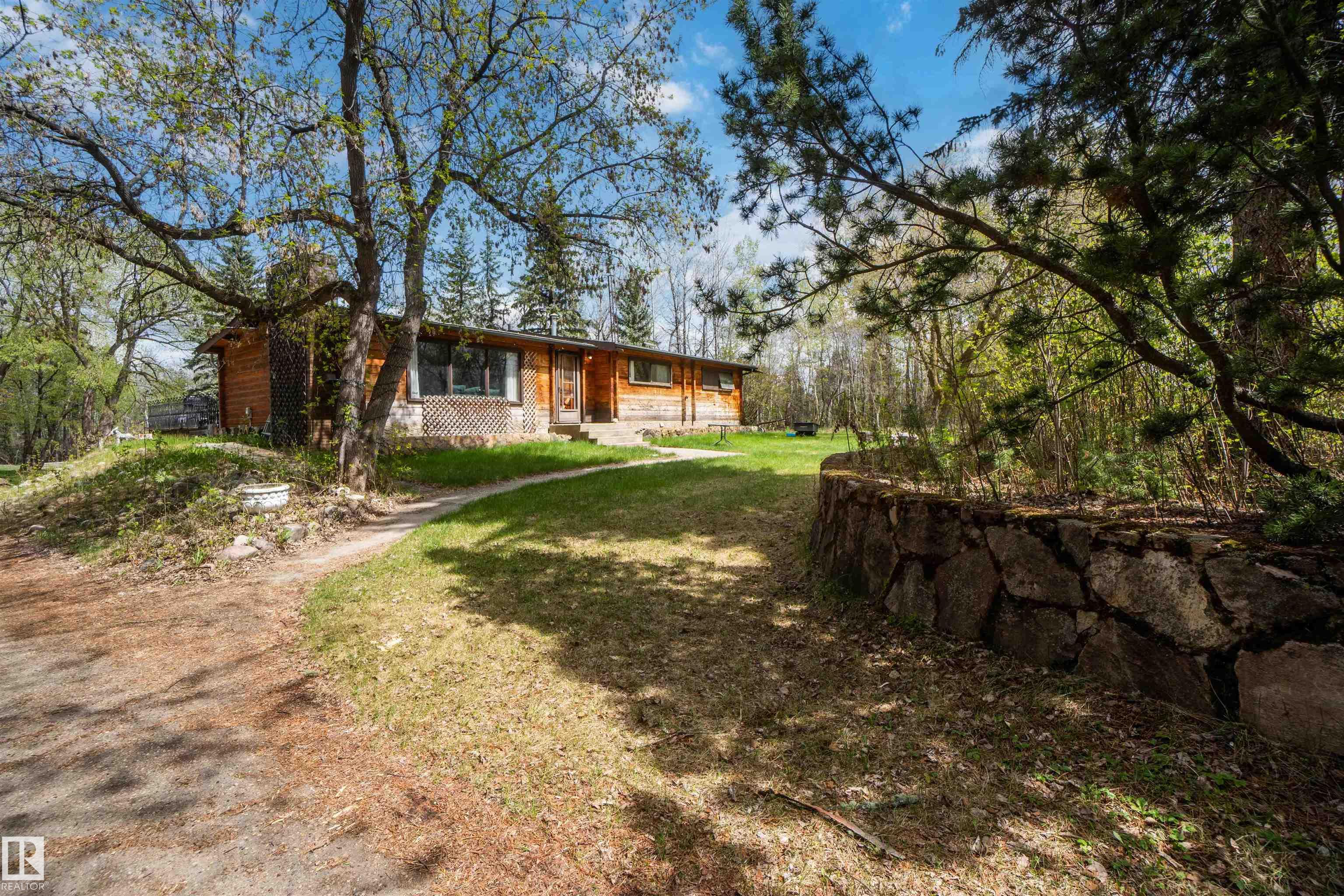 910 Hermitage Avenue, Spring Lake, Rural Parkland County