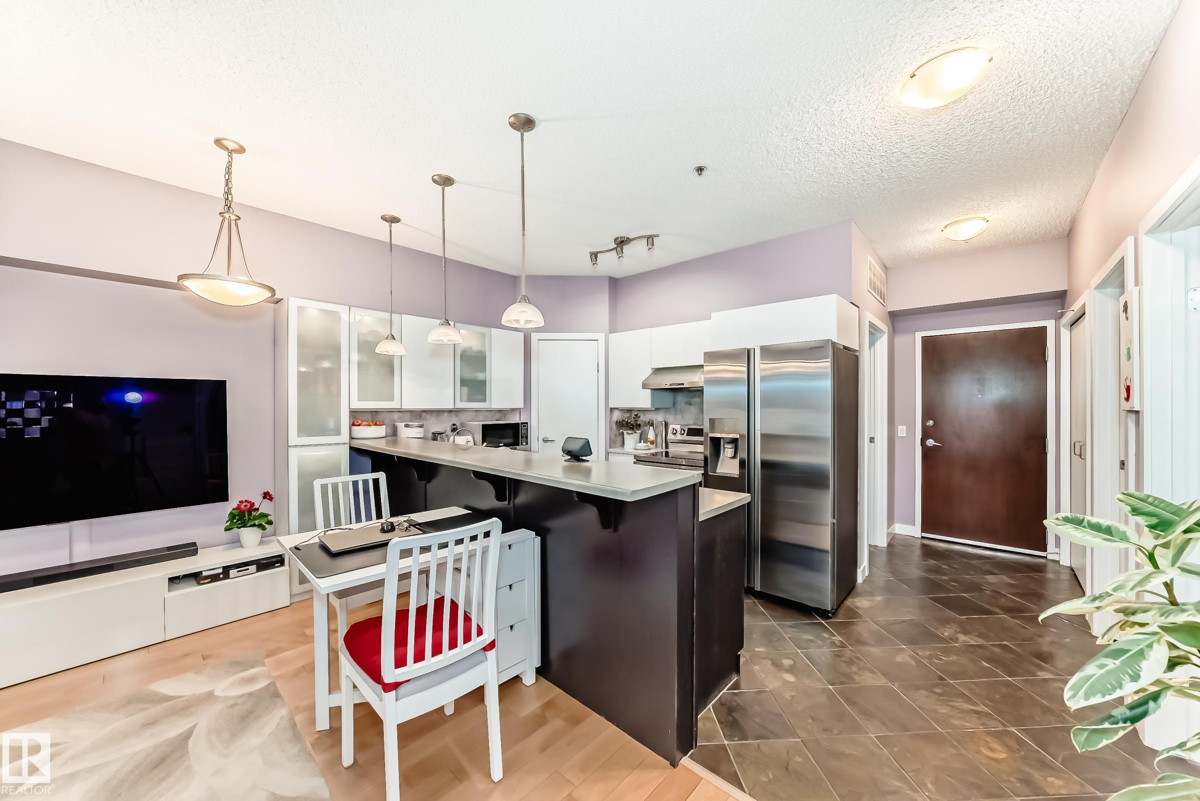 Photo 7 at 211 - 9750 94 Street NW, Cloverdale, Edmonton
