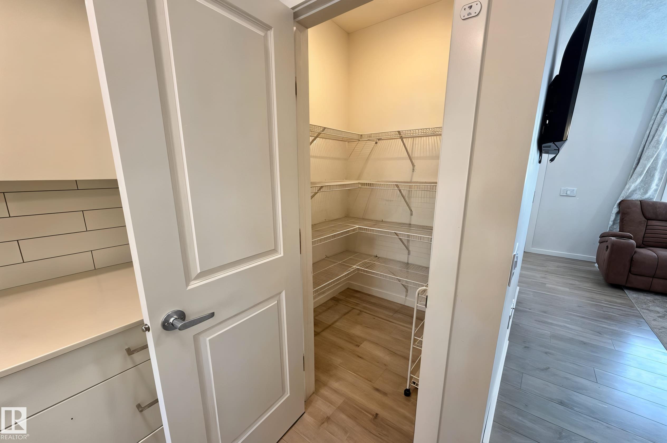 Photo 6 at 2093 Maple Road NW, Maple Crest, Edmonton