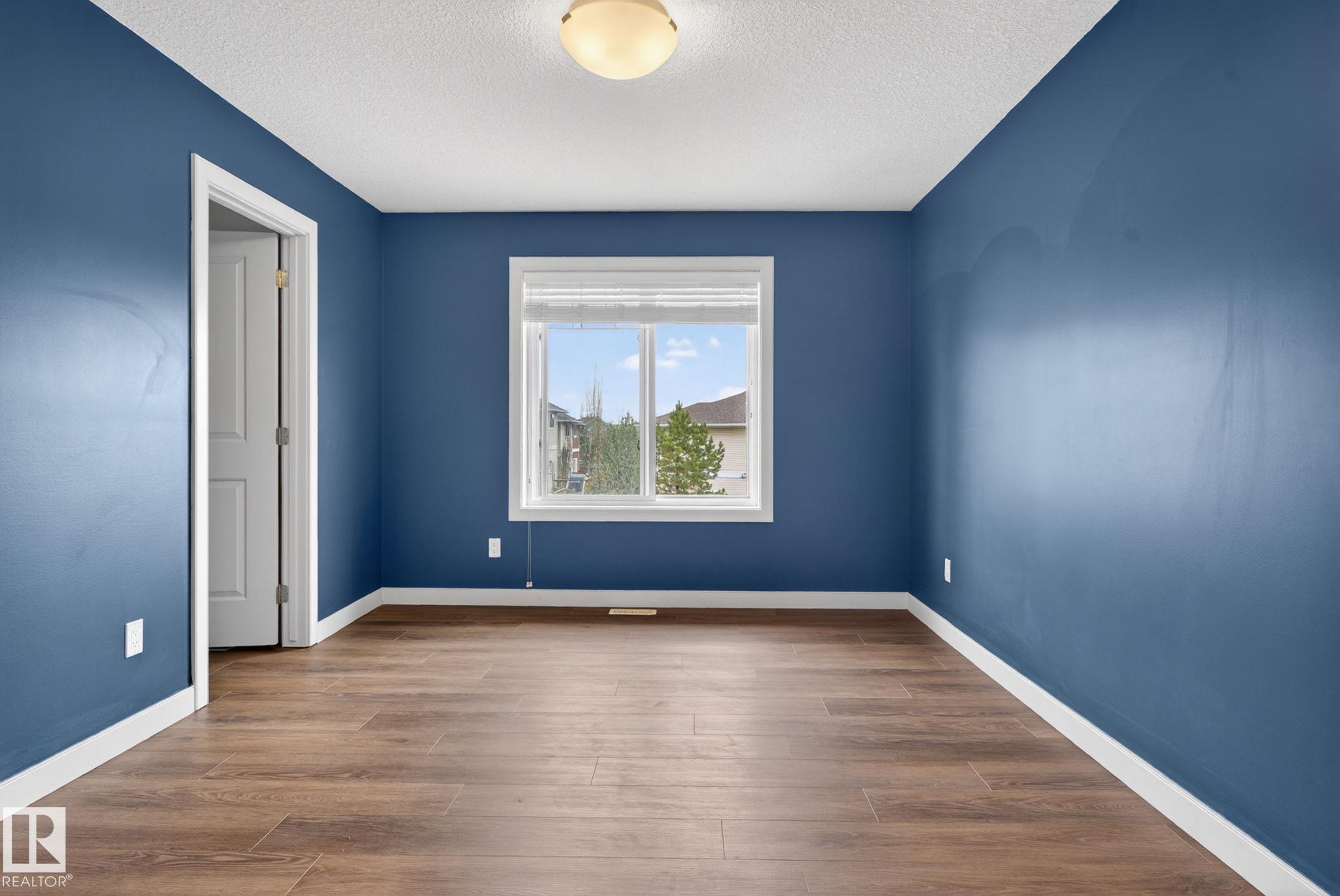 https://zimg.paragon.ice.com/ParagonImages/Property/PM/RAE/225401744/25/0/0/d700db991ec9f8bffb6c337b5c7b815b/1/fffb74ee2dd235bdd9780e6057276097/225401744-ffbbd359-b95e-4708-bc41-76ca708cb51f.JPG