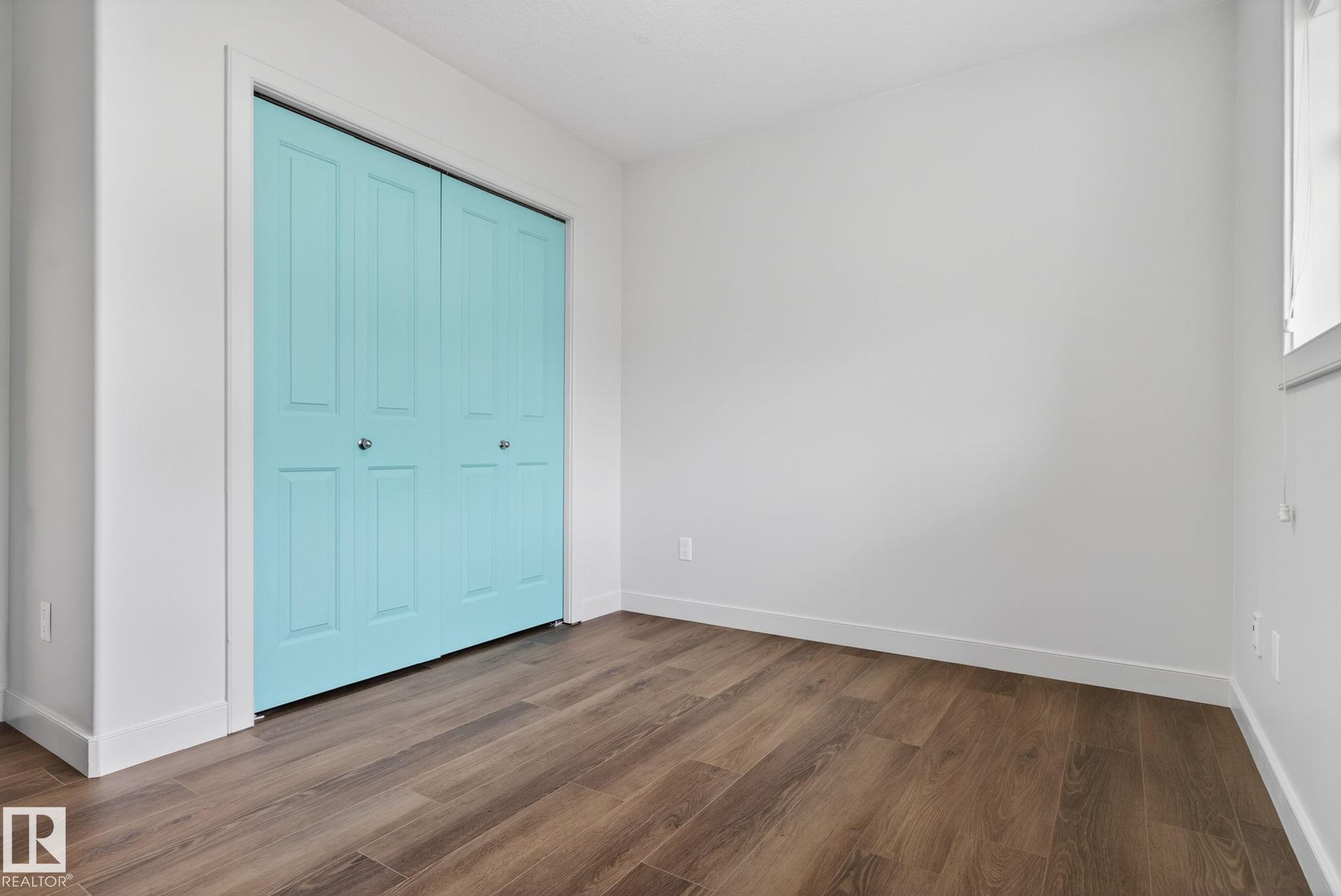 https://zimg.paragon.ice.com/ParagonImages/Property/PM/RAE/225401744/37/0/0/eedcd0d16dc383ce2c3ad51982877418/1/fffb74ee2dd235bdd9780e6057276097/225401744-3adf93a2-184e-4643-9176-31873a6a48ed.JPG