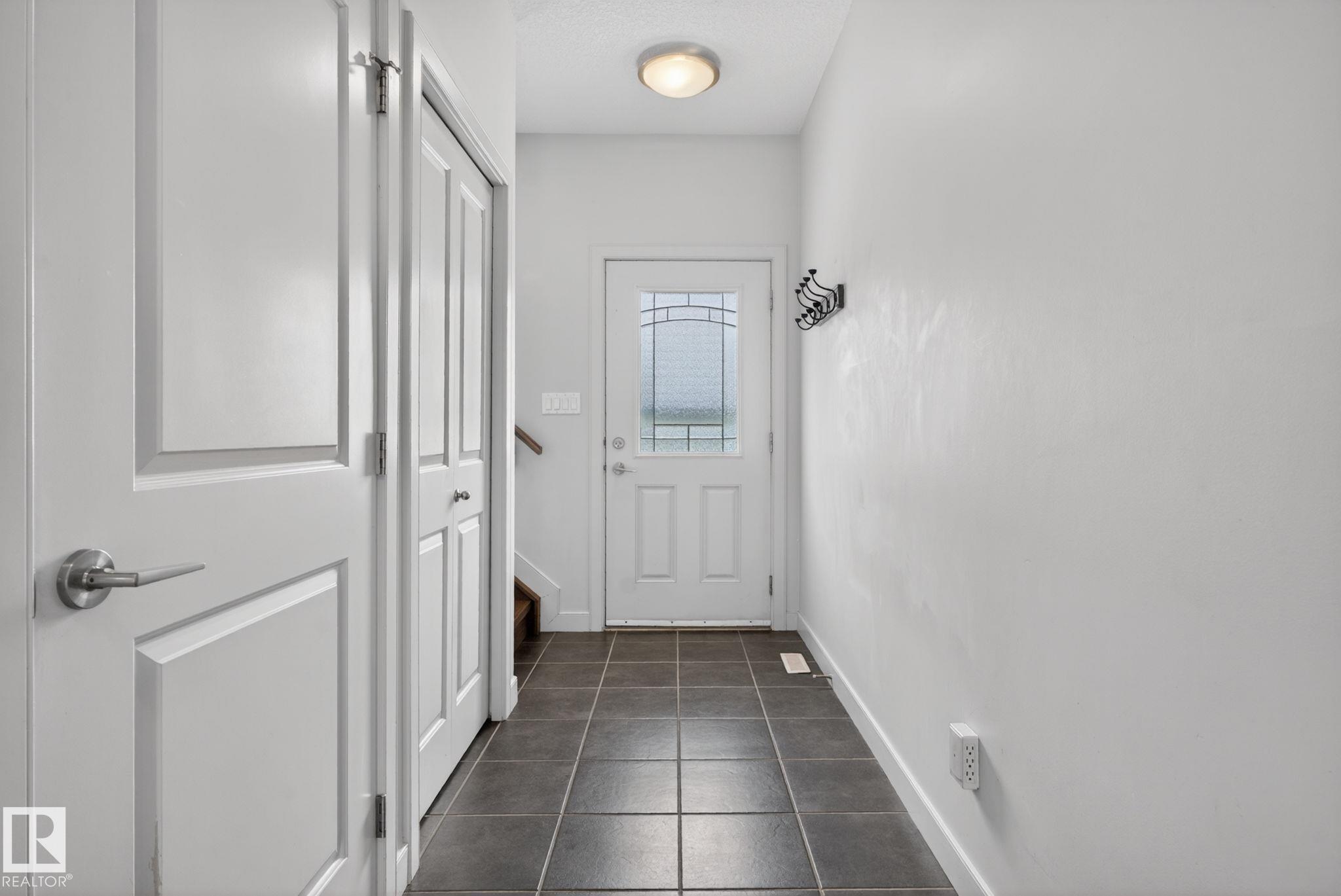 https://zimg.paragon.ice.com/ParagonImages/Property/PM/RAE/225401744/7/0/0/c0724adf46270a91e6686fb67636c327/1/fffb74ee2dd235bdd9780e6057276097/225401744-49db929e-bb4f-4a4e-9f2a-21d04a364d35.JPG