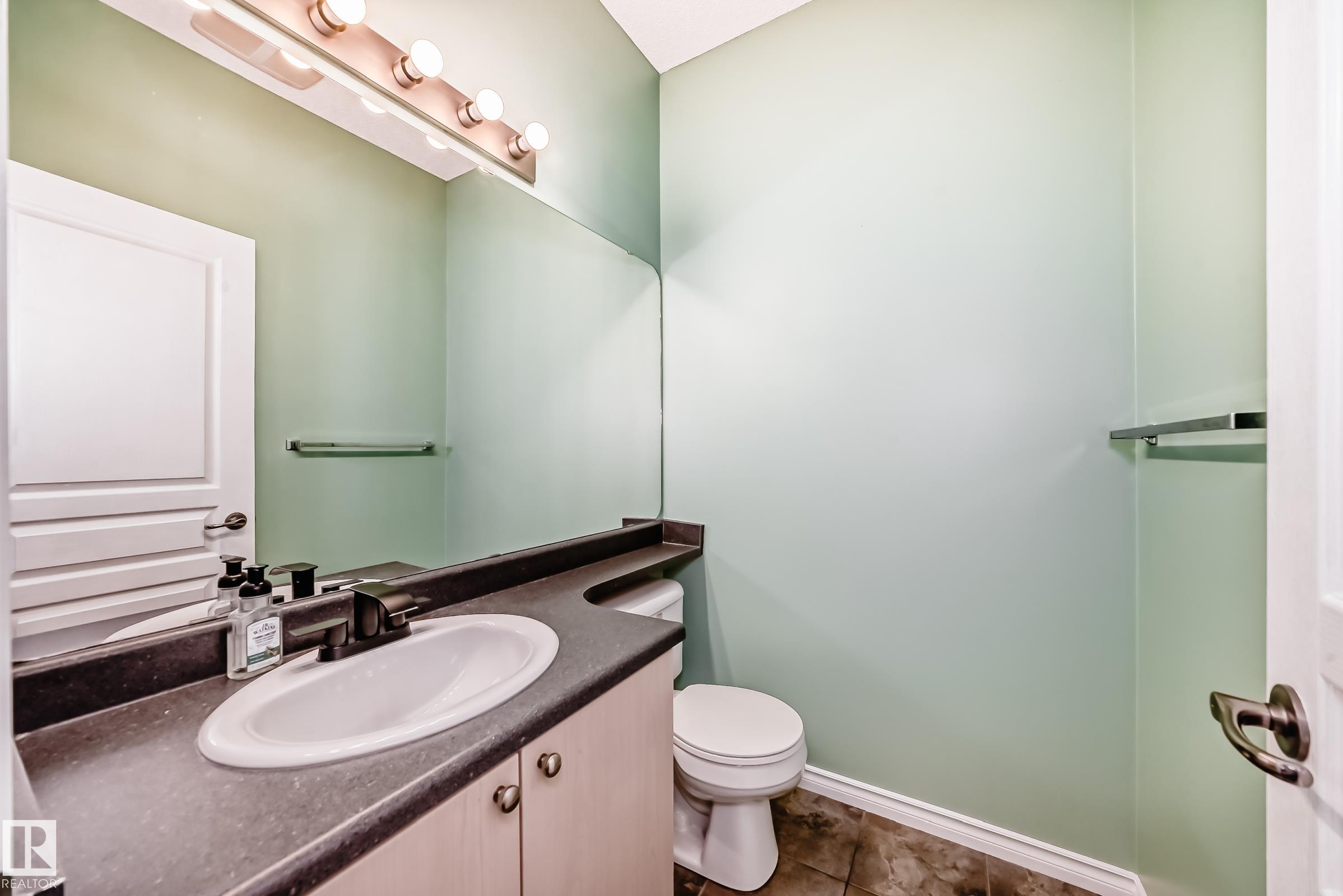 Photo 10 at 105 - 13825 155 Avenue NW, Carlton, Edmonton