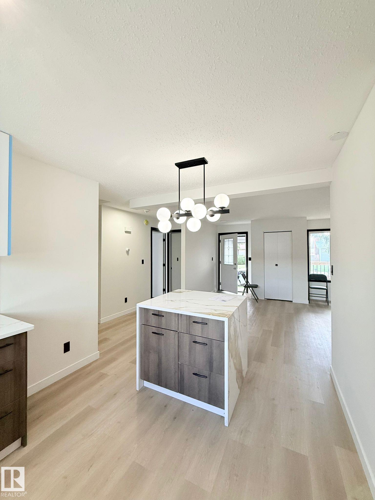 Photo 16 at 11628 151 Avenue NW, Caernarvon, Edmonton