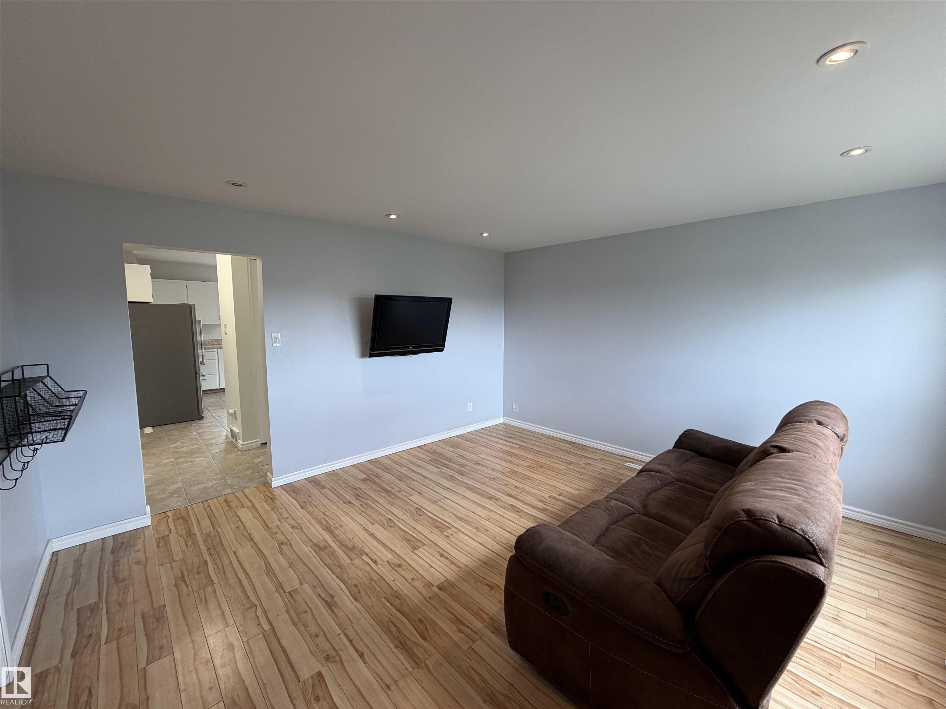 Photo 6 at 13413 59 Street NW, Belvedere, Edmonton