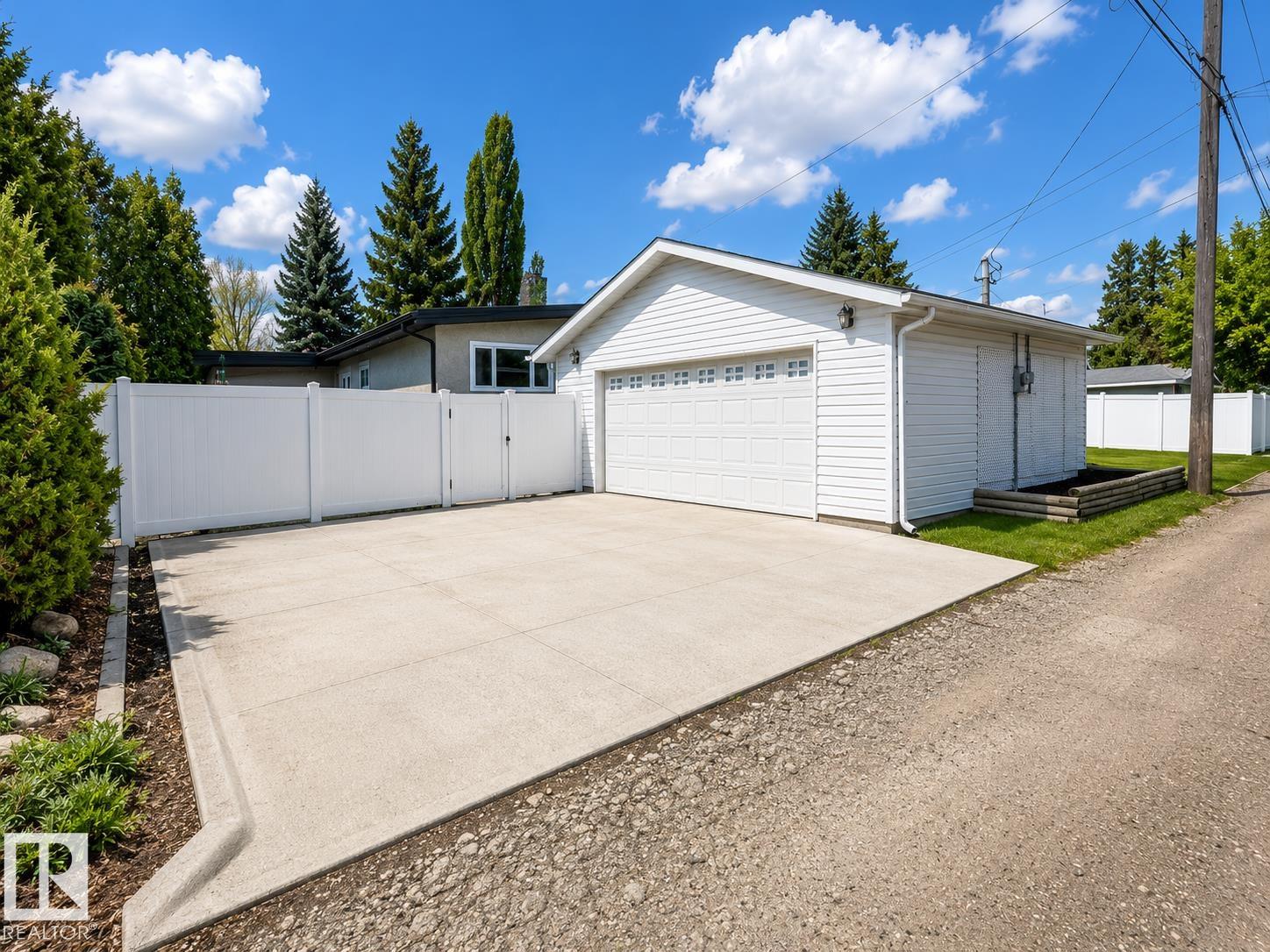 10648 Rowland Road NW, Forest Heights, Edmonton