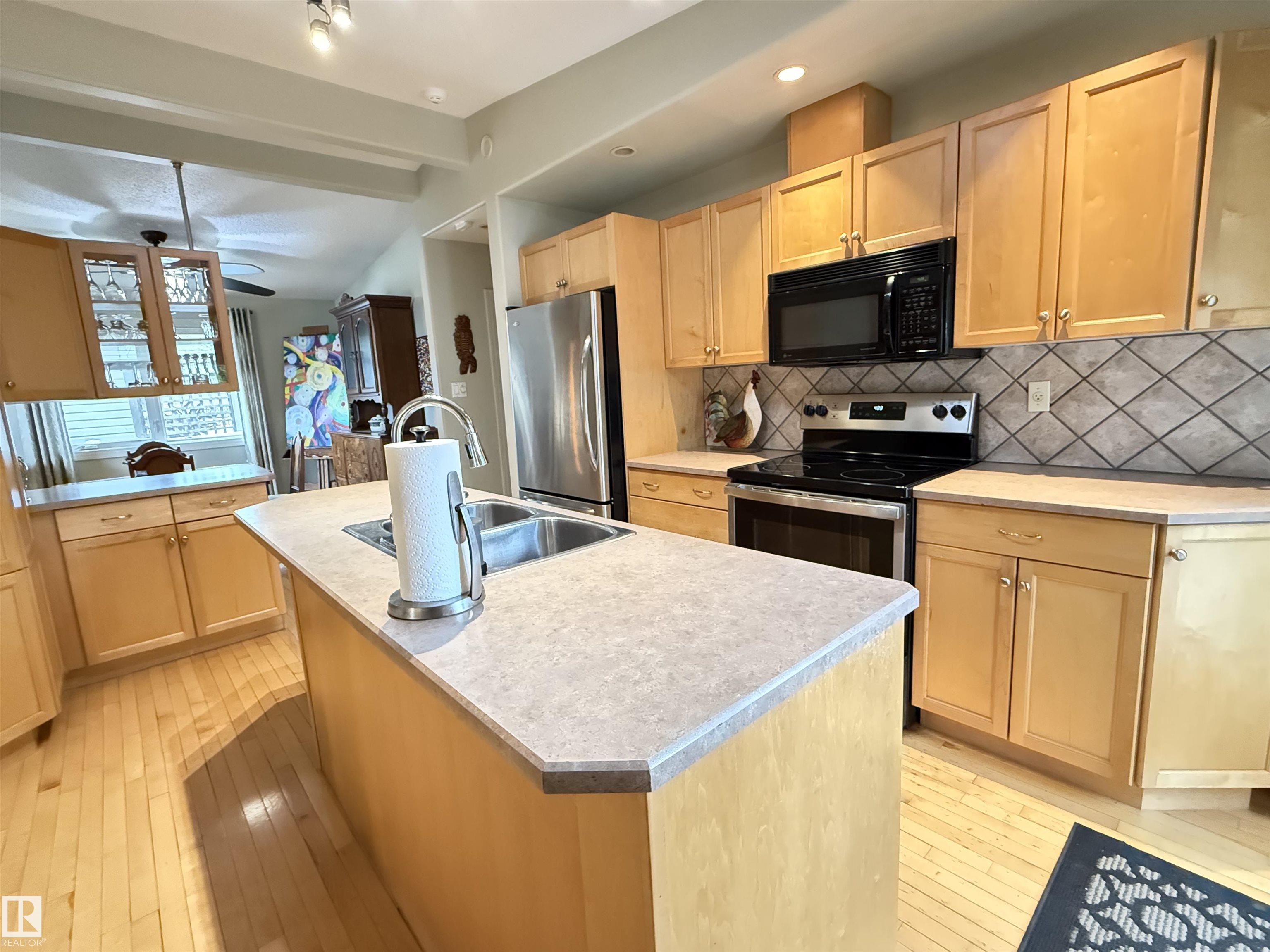 Photo 12 at 10648 Rowland Road NW, Forest Heights, Edmonton