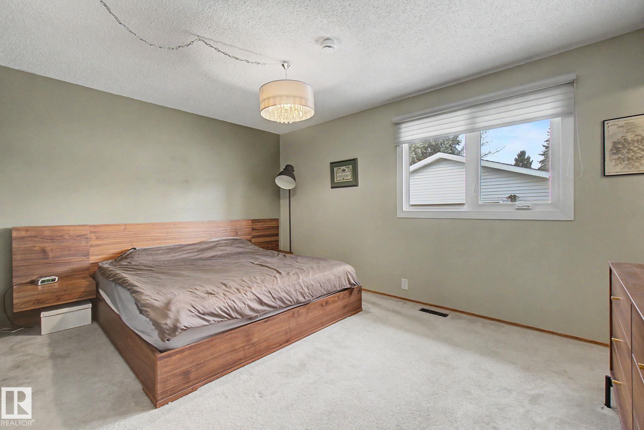 Photo 18 at 49 Main Boulevard, Mills Haven, Sherwood Park