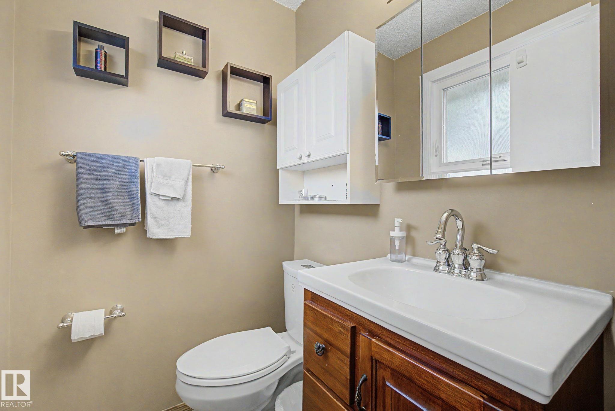 Photo 21 at 49 Main Boulevard, Mills Haven, Sherwood Park