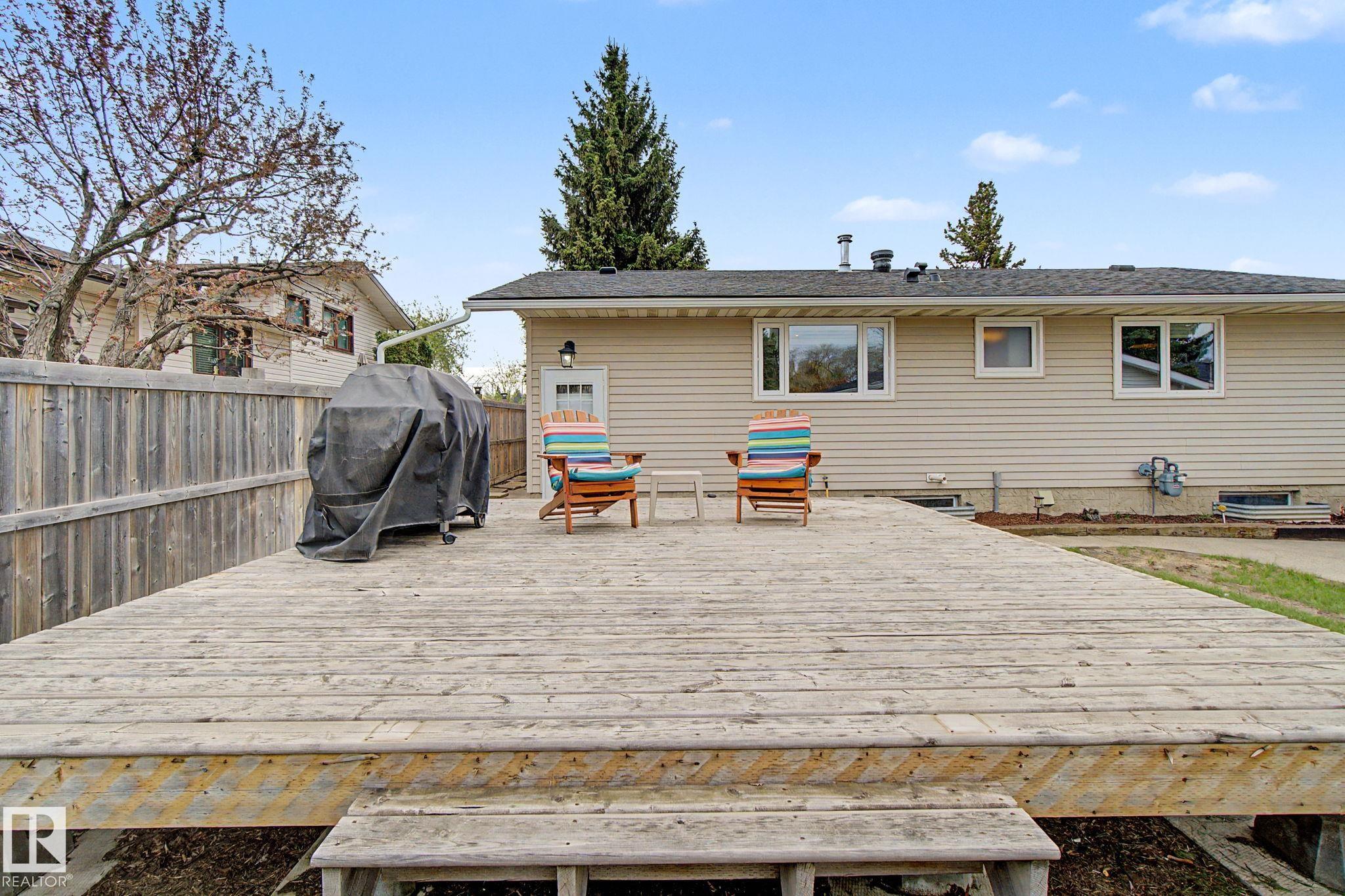 Photo 32 at 49 Main Boulevard, Mills Haven, Sherwood Park