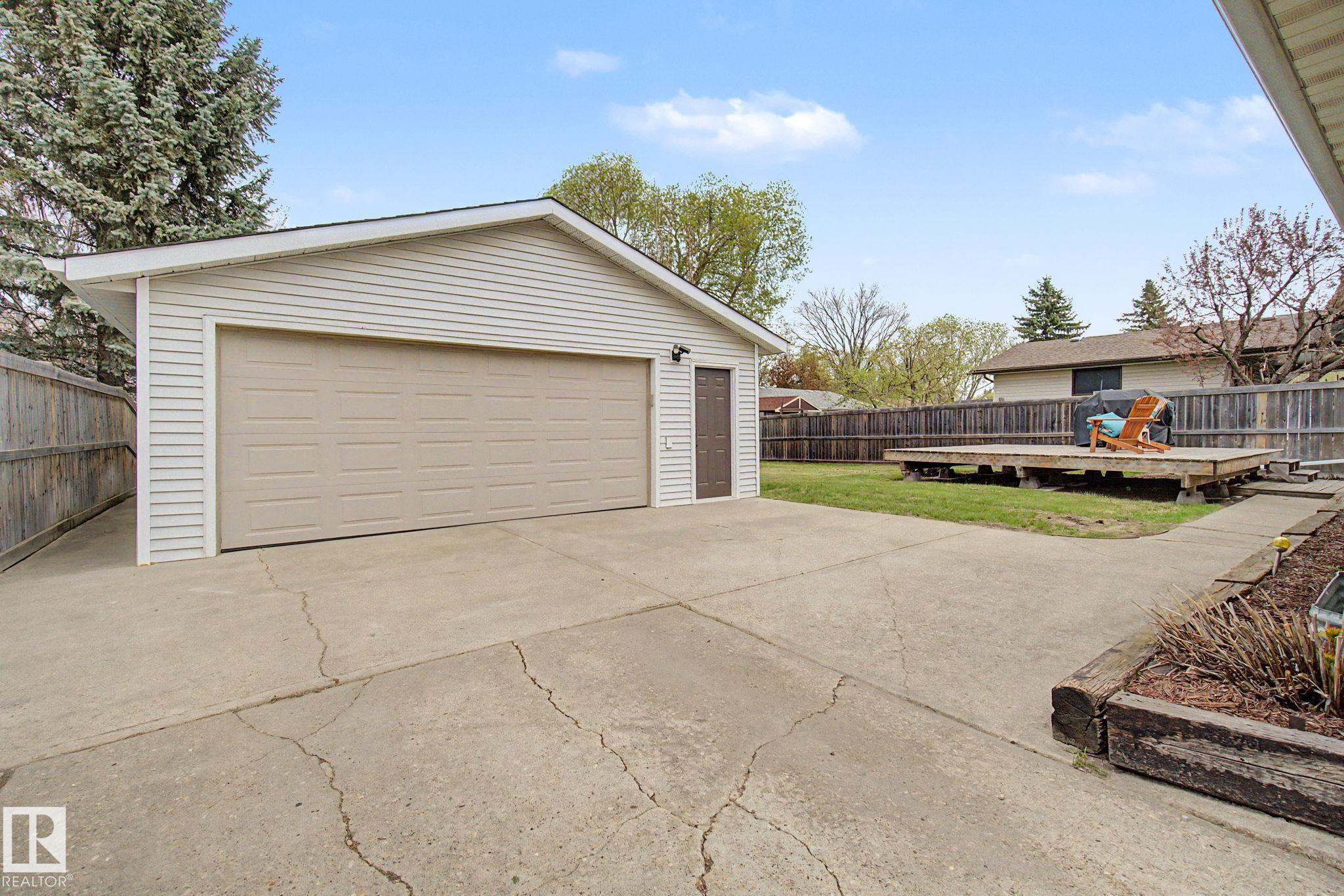 Photo 33 at 49 Main Boulevard, Mills Haven, Sherwood Park