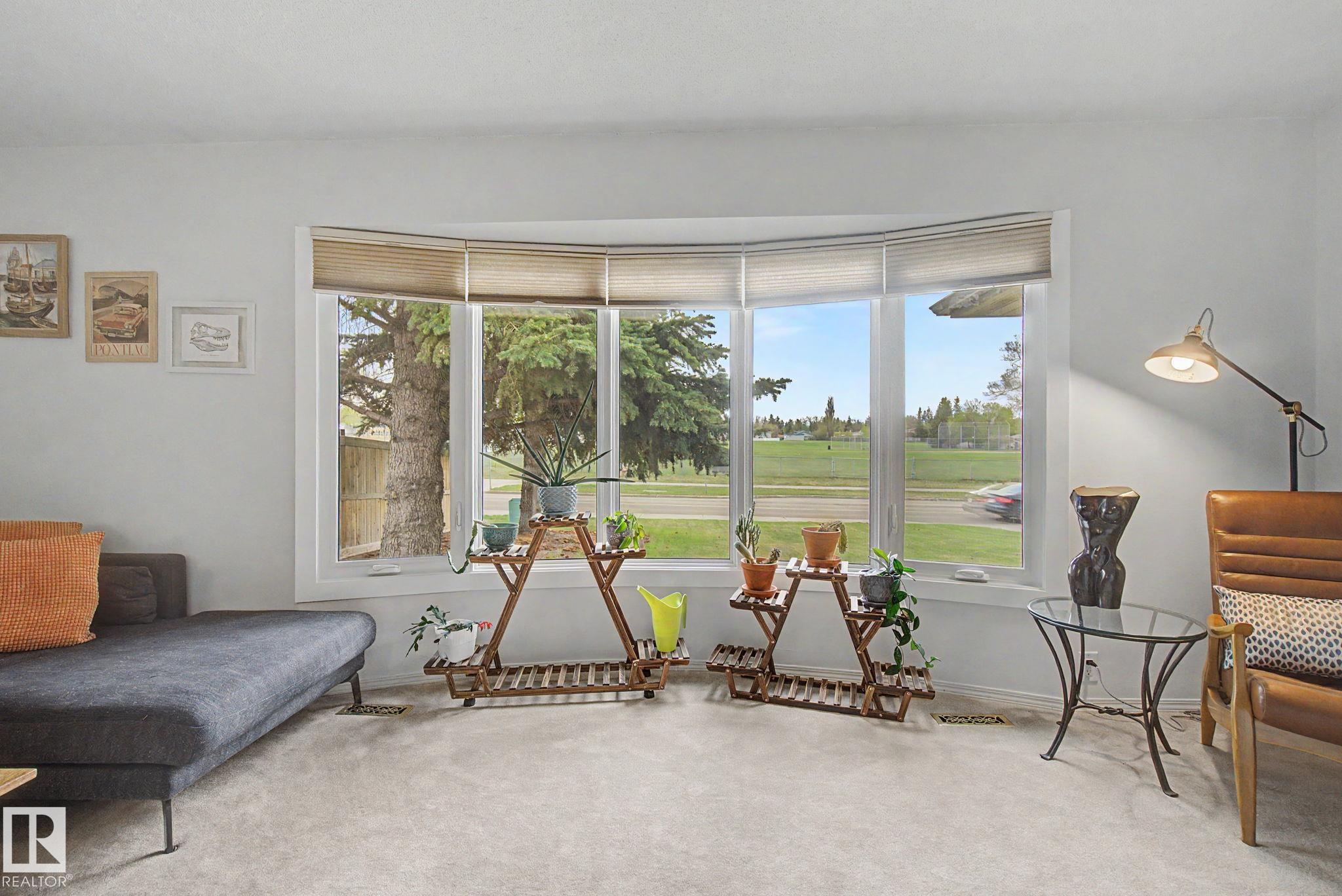Photo 7 at 49 Main Boulevard, Mills Haven, Sherwood Park