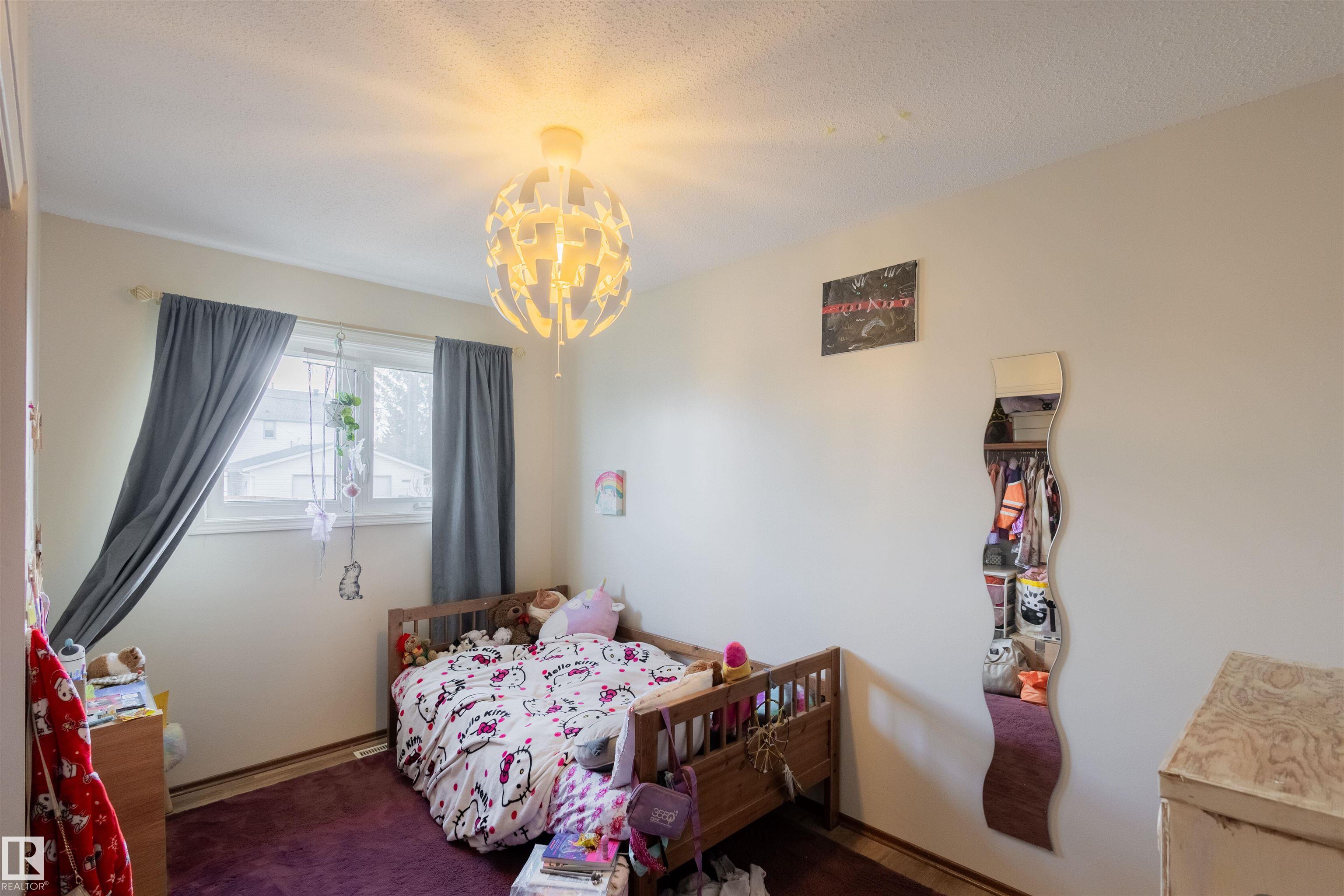 Photo 14 at 5931 138 Avenue NW, York, Edmonton