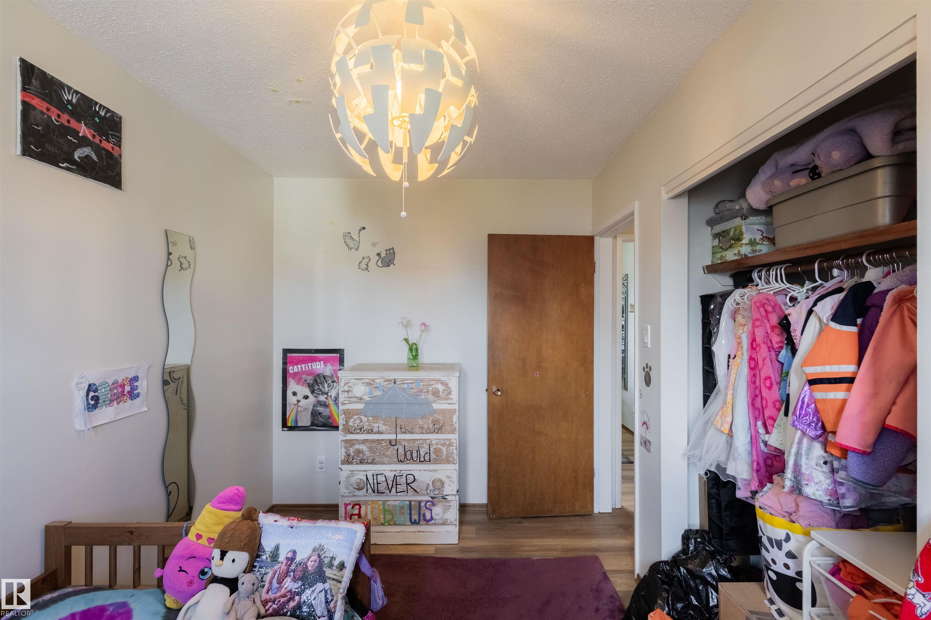 Photo 15 at 5931 138 Avenue NW, York, Edmonton