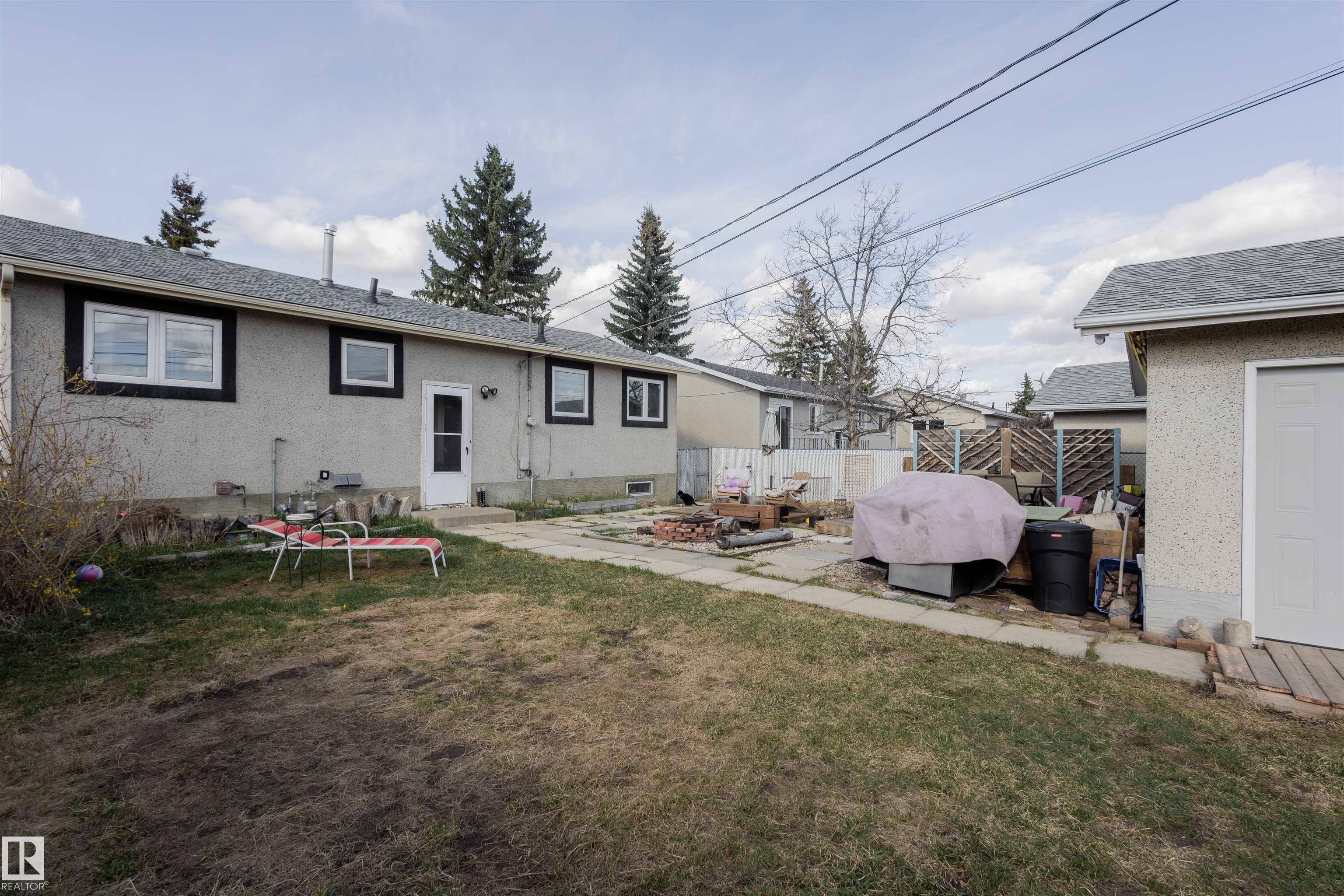 Photo 27 at 5931 138 Avenue NW, York, Edmonton