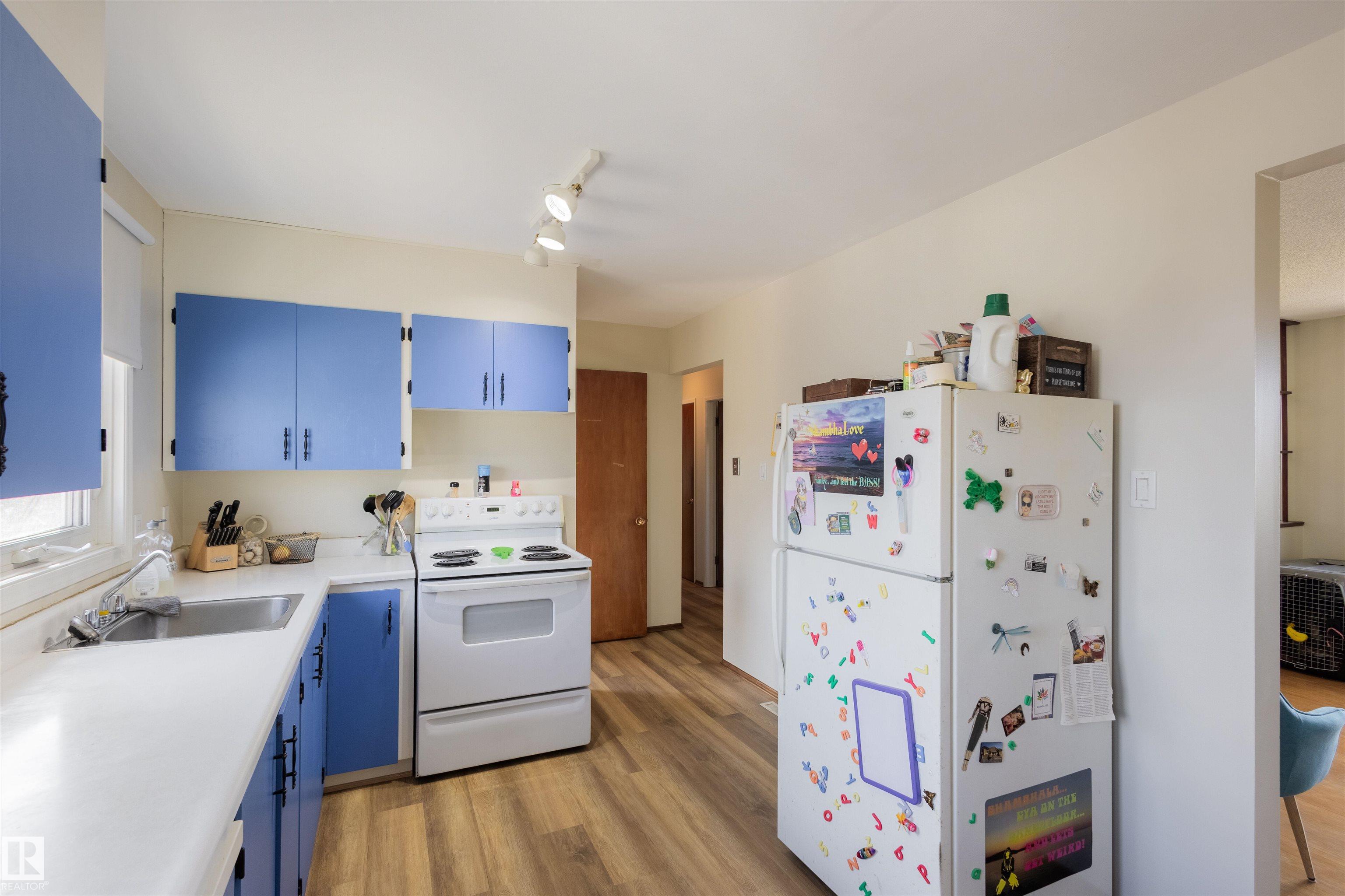 Photo 6 at 5931 138 Avenue NW, York, Edmonton