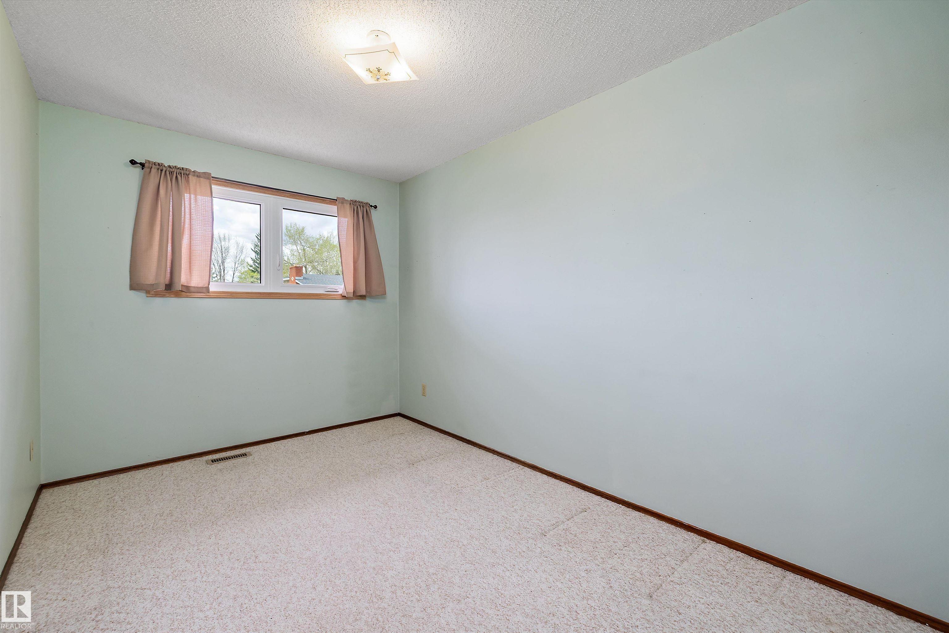 Photo 15 at 16307 111 Street NW, Lorelei, Edmonton