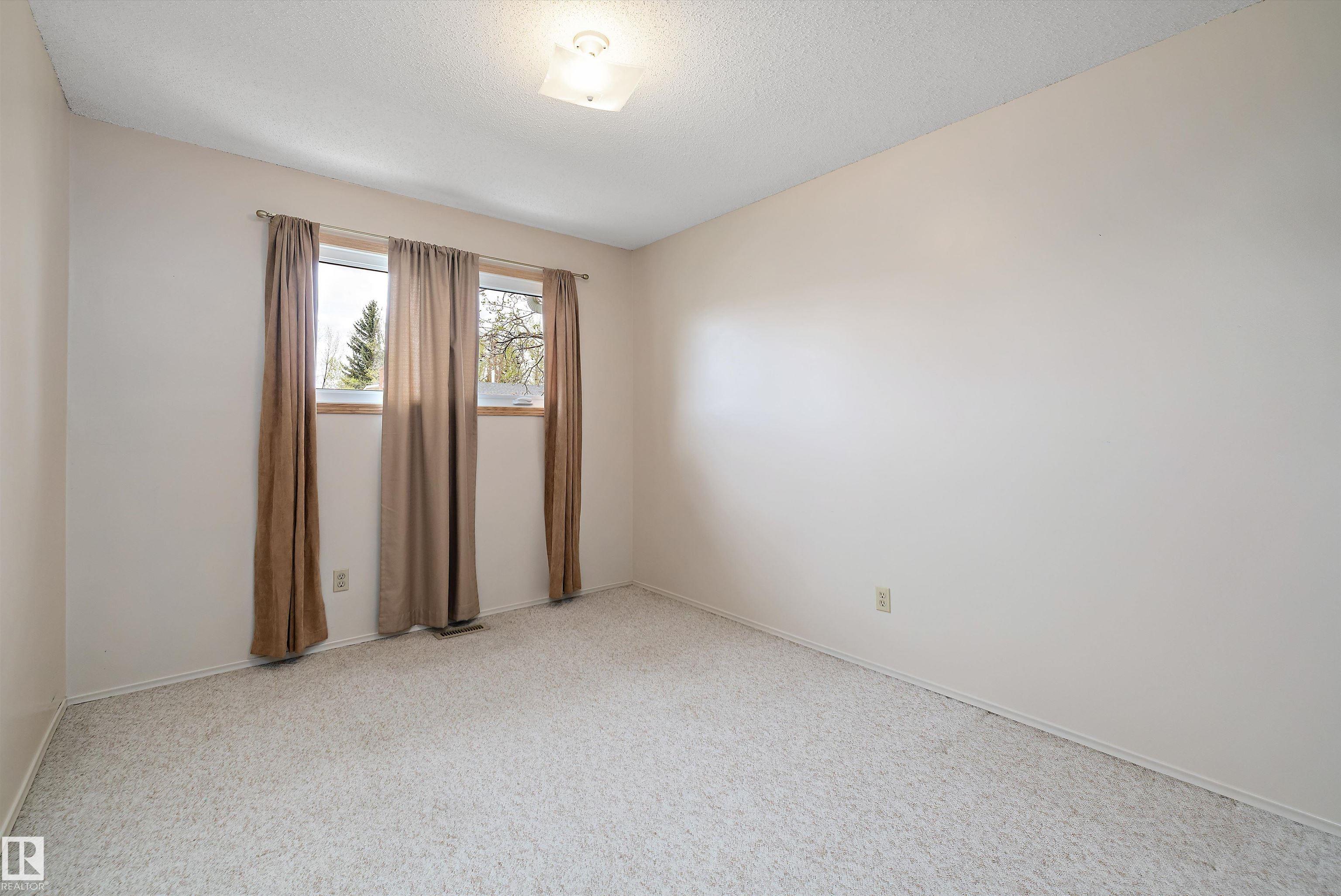 Photo 17 at 16307 111 Street NW, Lorelei, Edmonton