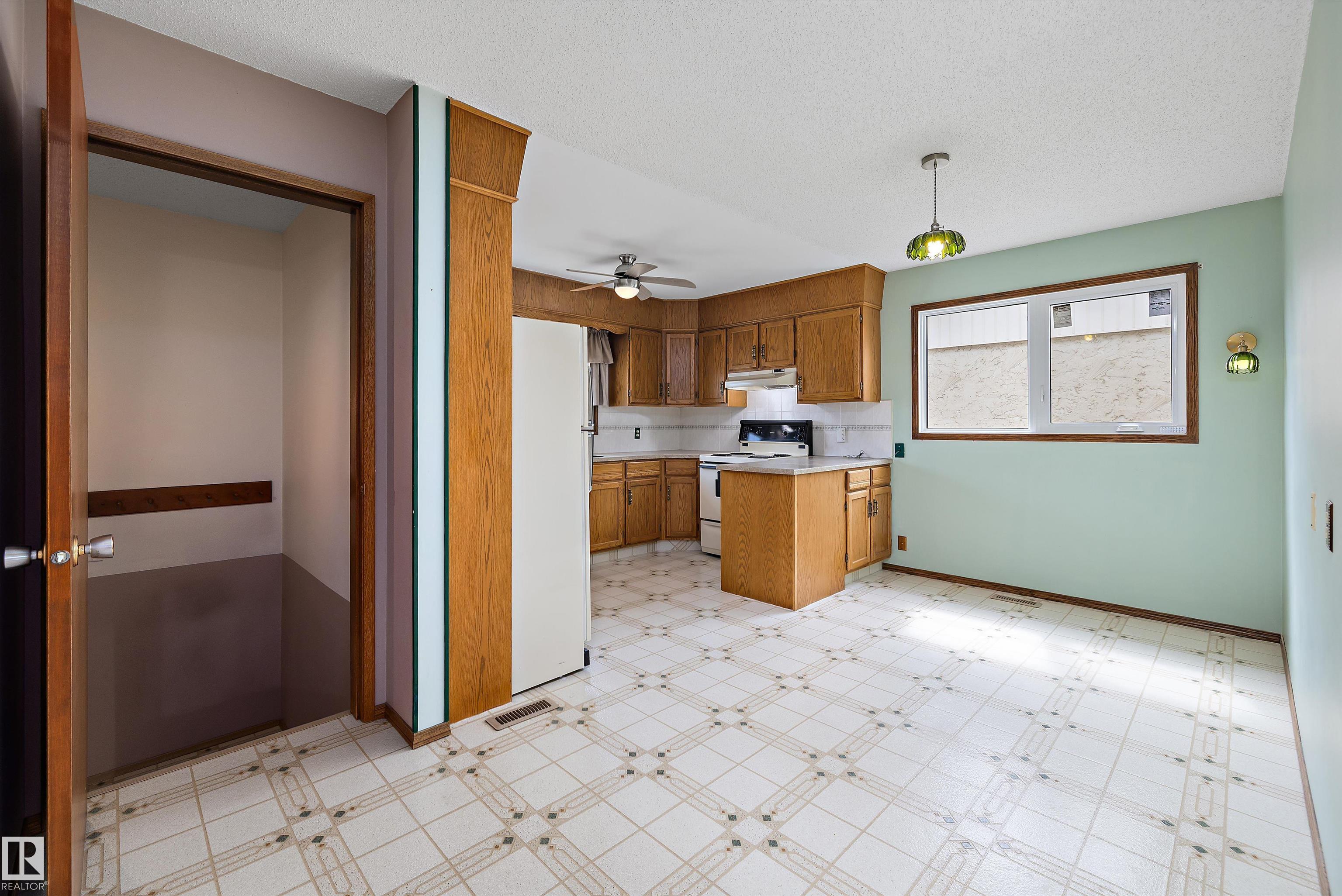 Photo 21 at 16307 111 Street NW, Lorelei, Edmonton