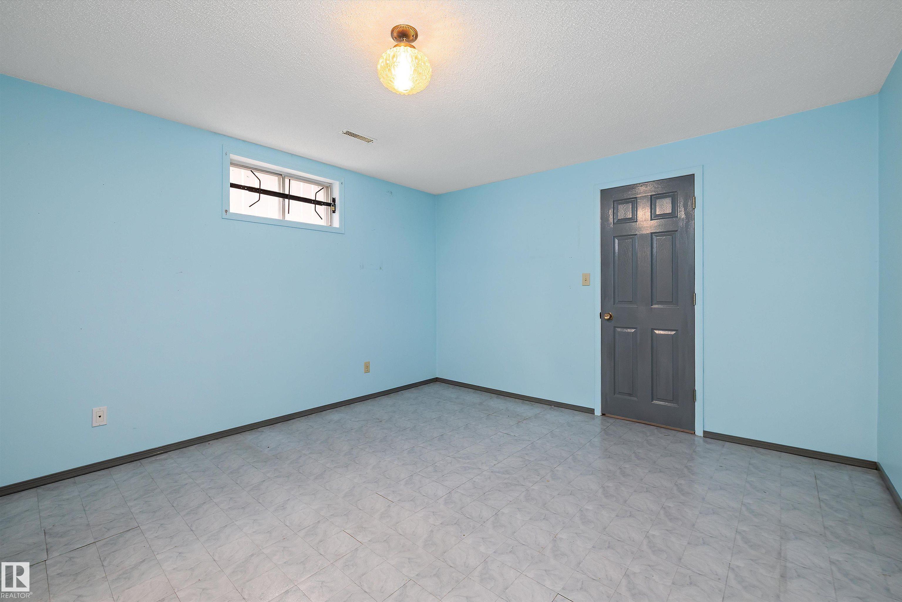 Photo 28 at 16307 111 Street NW, Lorelei, Edmonton