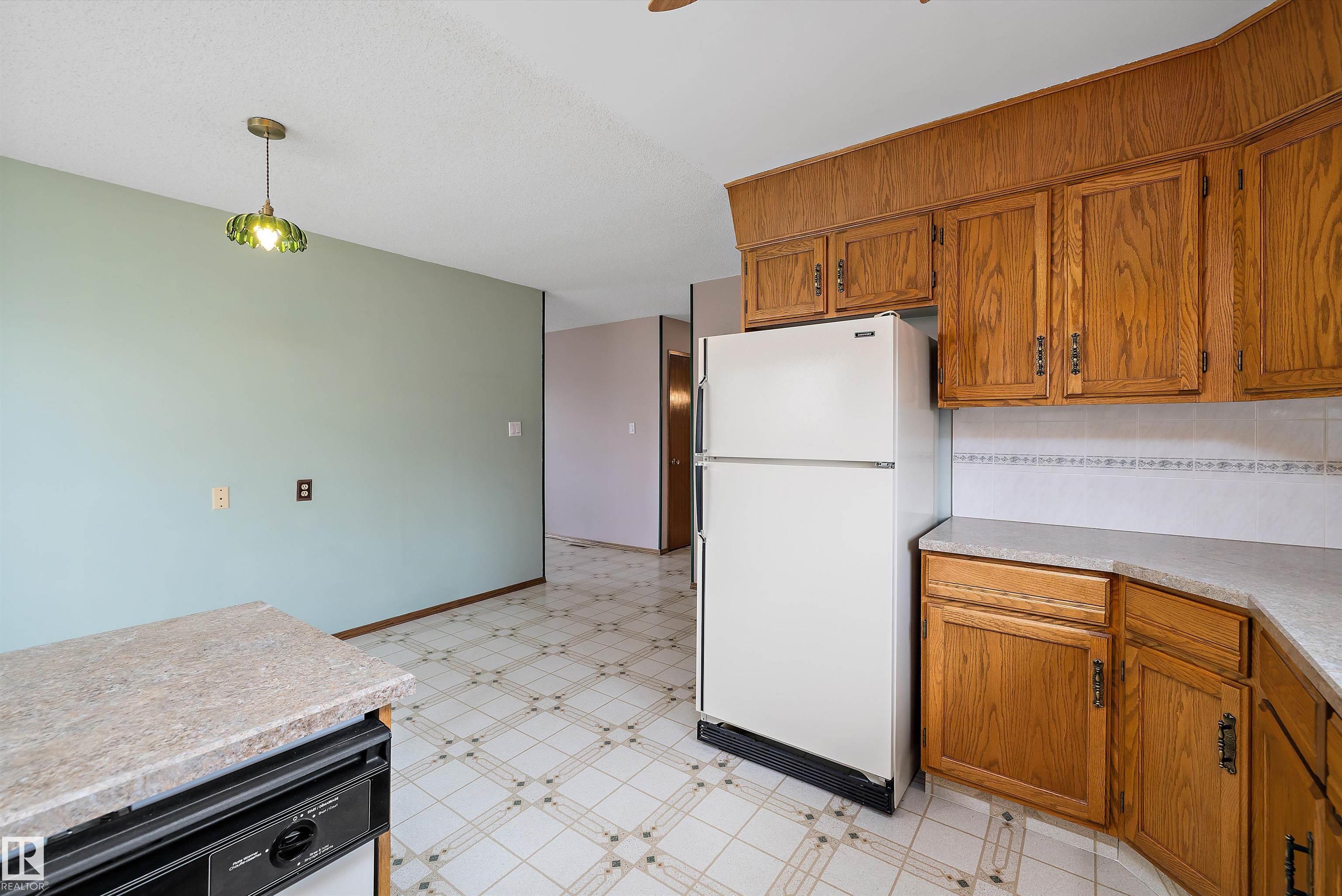 Photo 6 at 16307 111 Street NW, Lorelei, Edmonton