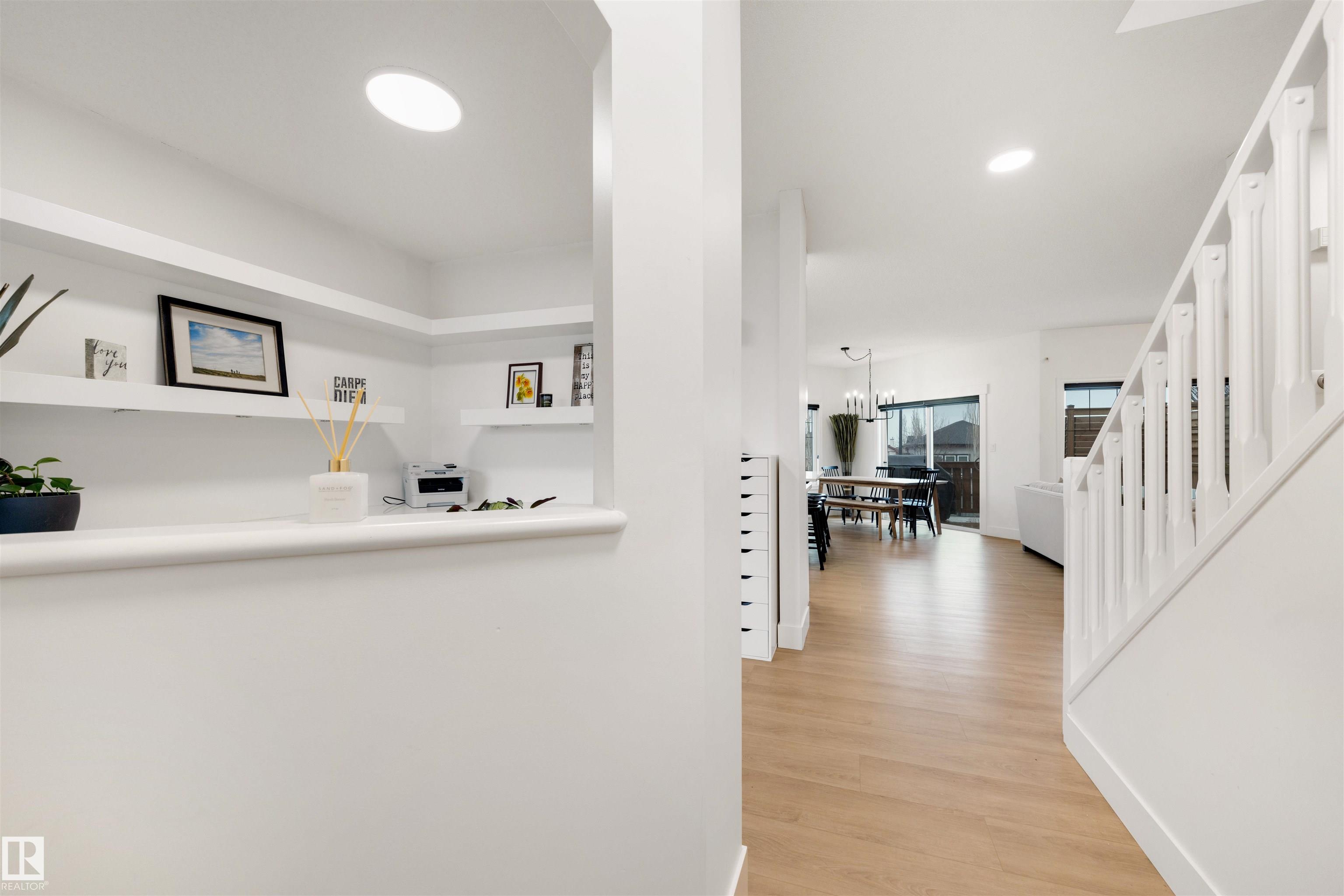 https://zimg.paragon.ice.com/ParagonImages/Property/PM/RAE/225401769/2/0/0/e47ad734b4be979a9015ba4481532cdd/1/56523fb7f7c9c7e3b215123ed3709ffb/225401769-C24A65F9-CD00-4296-84AC-7281356F3605.JPG