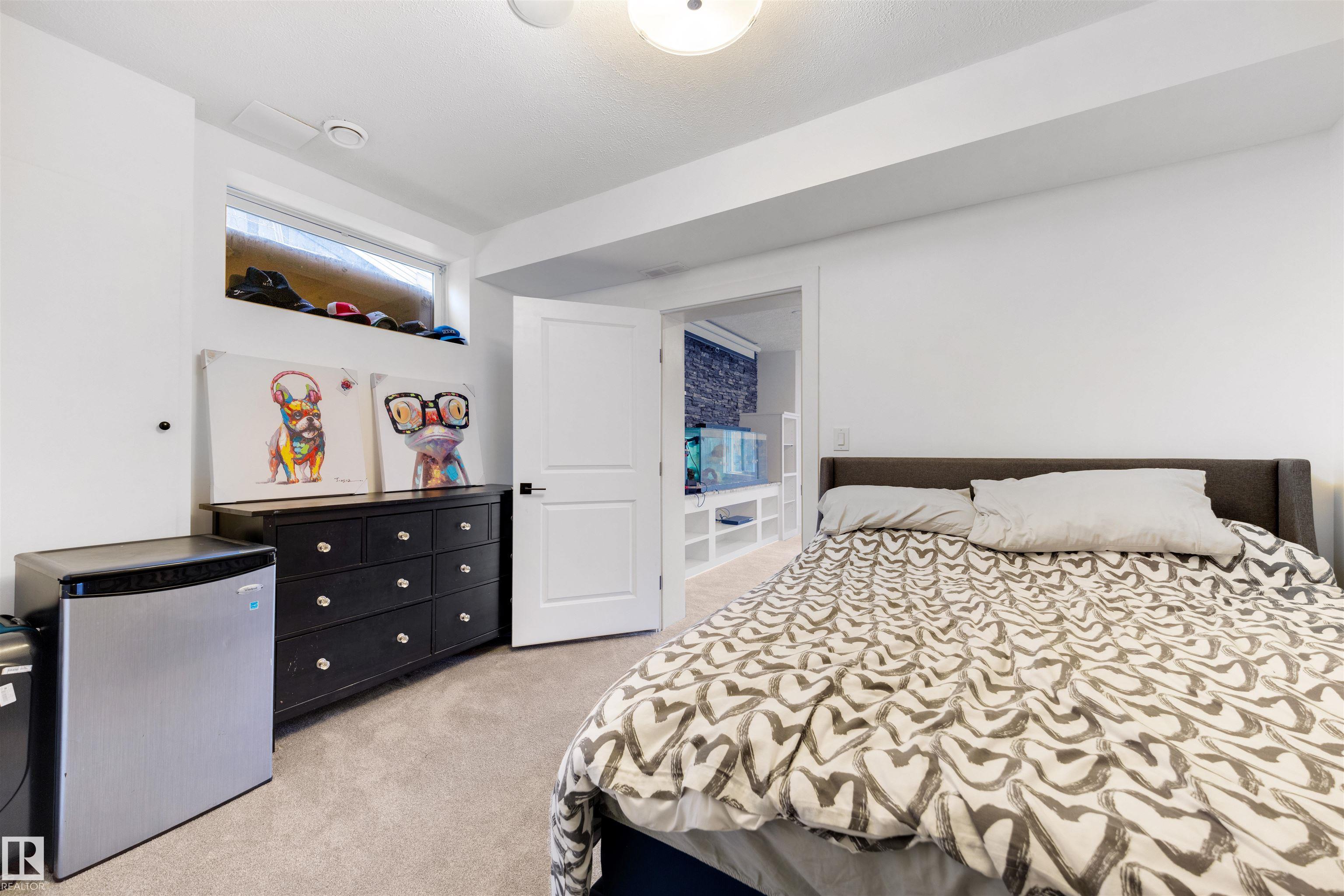 https://zimg.paragon.ice.com/ParagonImages/Property/PM/RAE/225401769/23/0/0/7369ed6437712454ef3a6462187f84af/1/56523fb7f7c9c7e3b215123ed3709ffb/225401769-F45CE988-4F5A-42AA-A5A6-1DAAD3F467FF.JPG