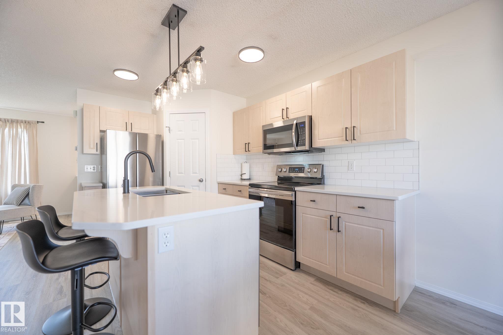 Photo 12 at 2928 25 Street NW, Silver Berry, Edmonton