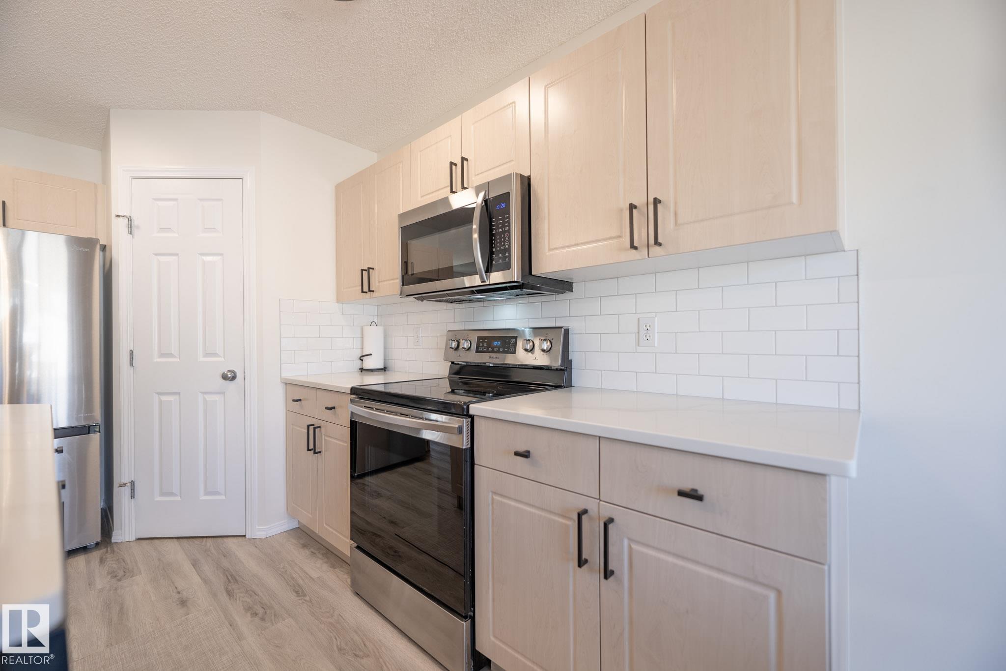 Photo 13 at 2928 25 Street NW, Silver Berry, Edmonton