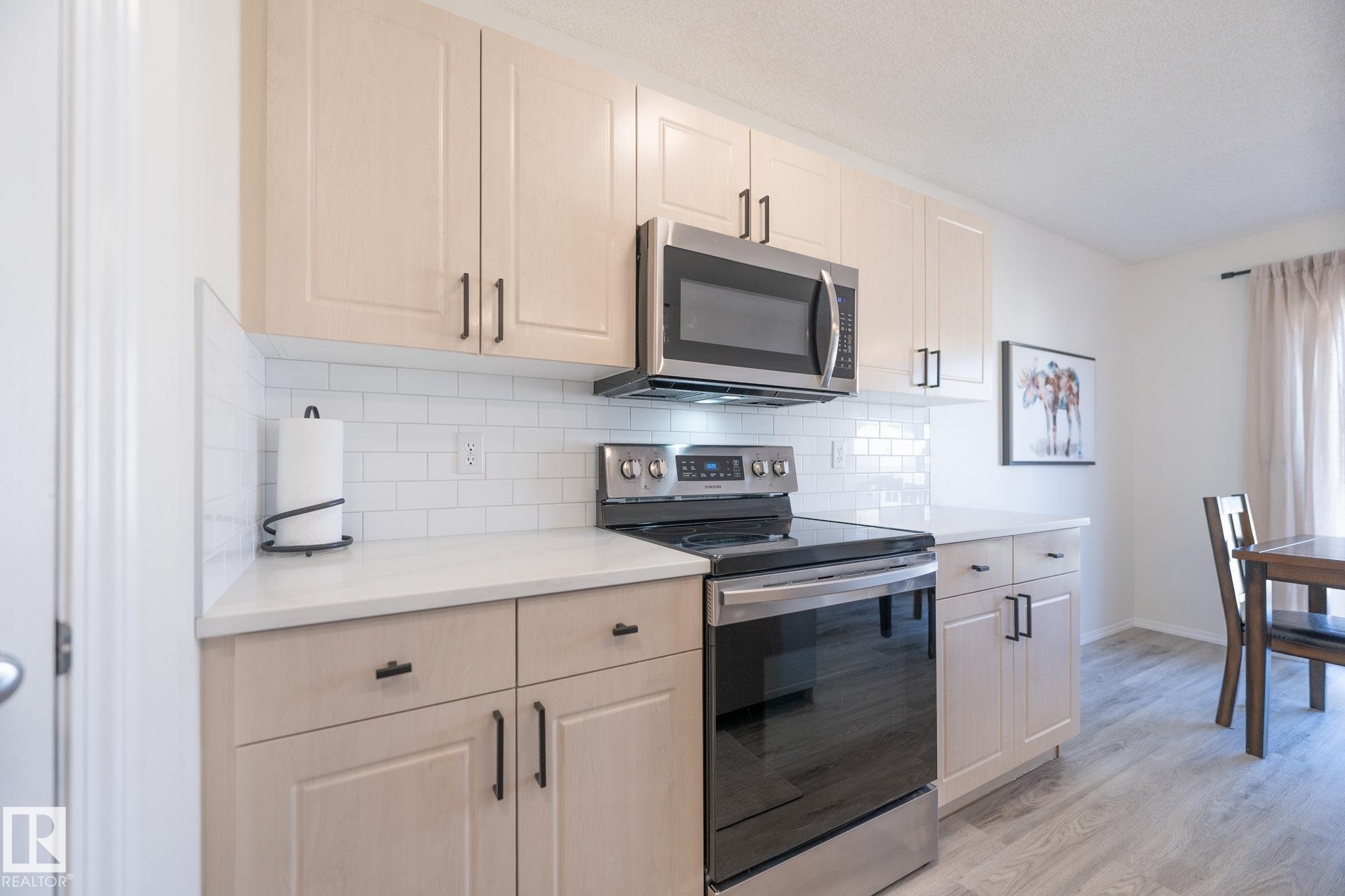 Photo 16 at 2928 25 Street NW, Silver Berry, Edmonton