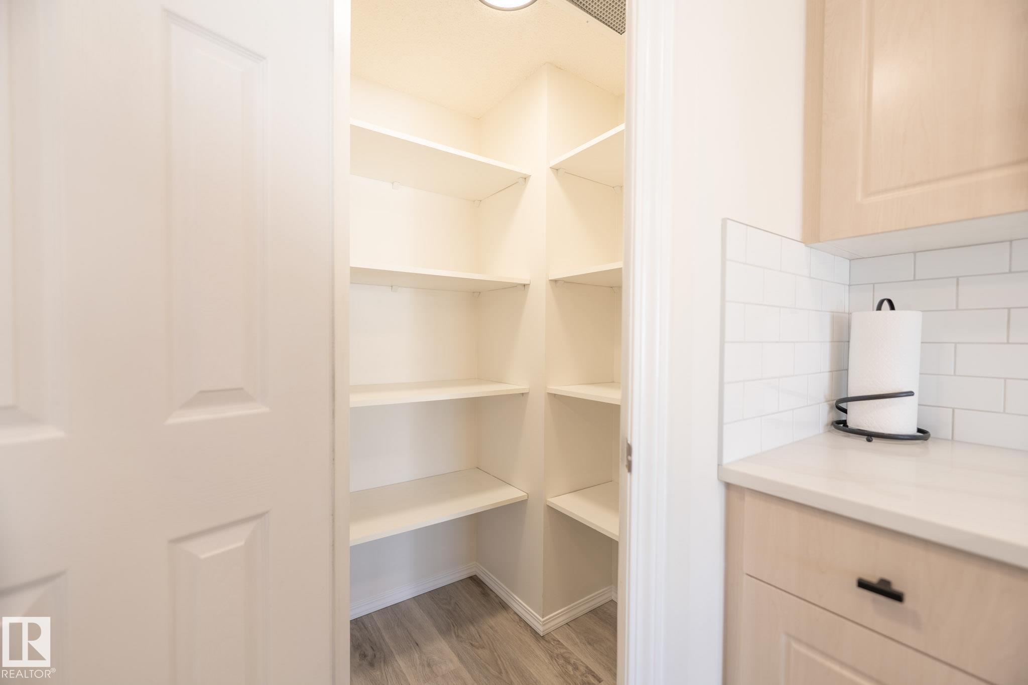 Photo 18 at 2928 25 Street NW, Silver Berry, Edmonton