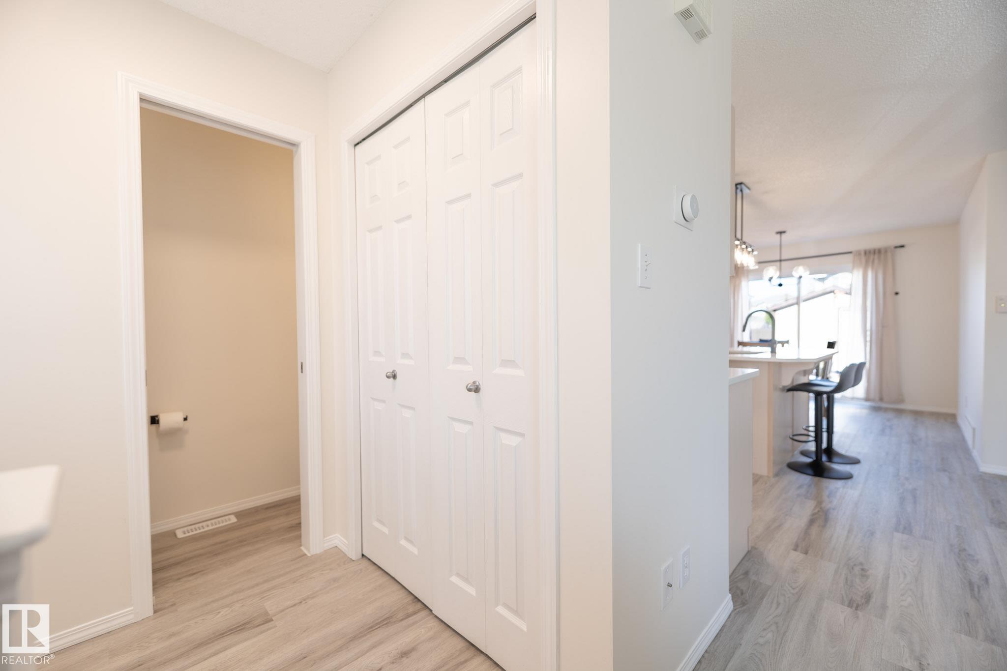 2928 25 Street NW, Silver Berry, Edmonton