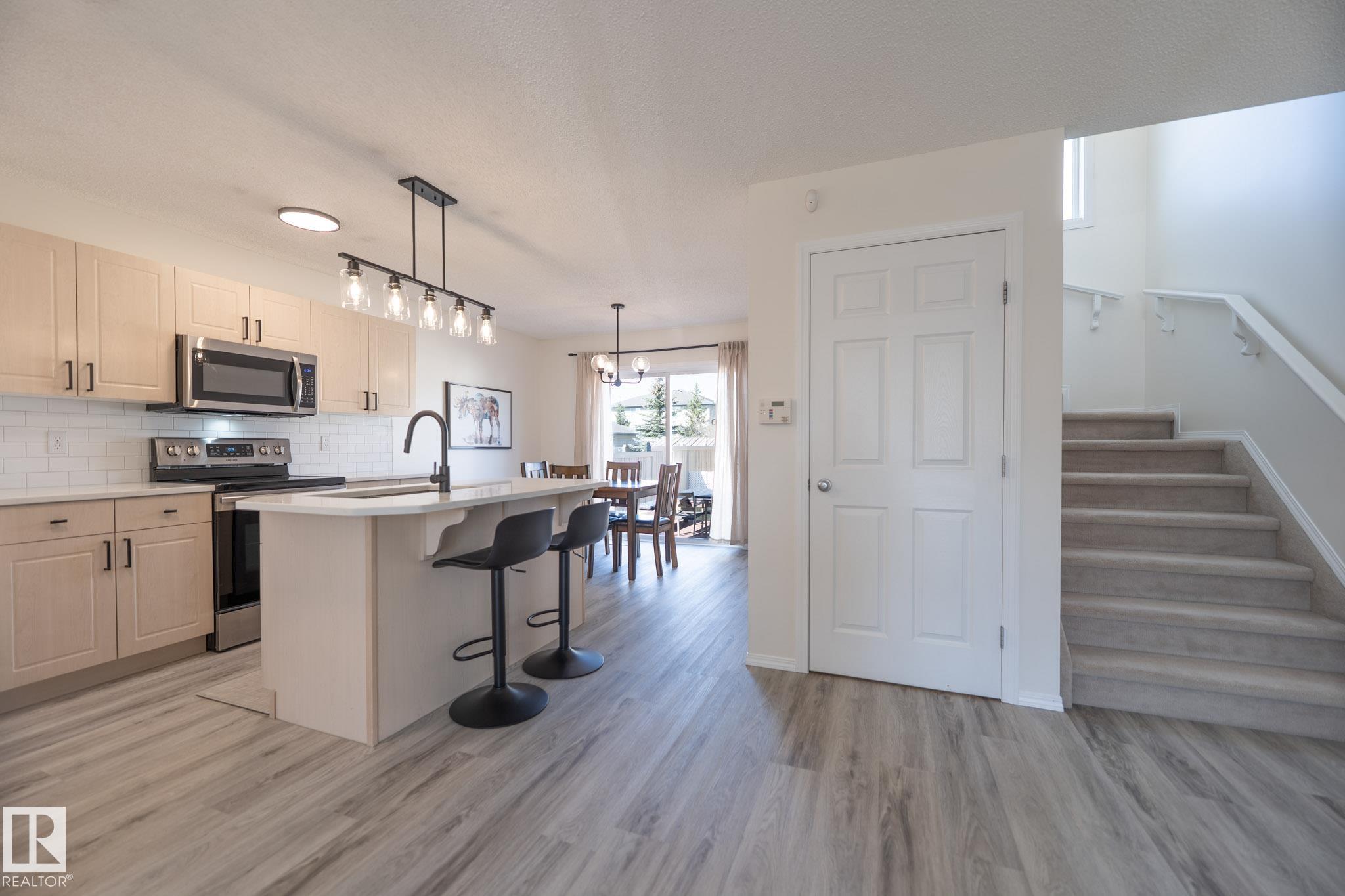 Photo 8 at 2928 25 Street NW, Silver Berry, Edmonton