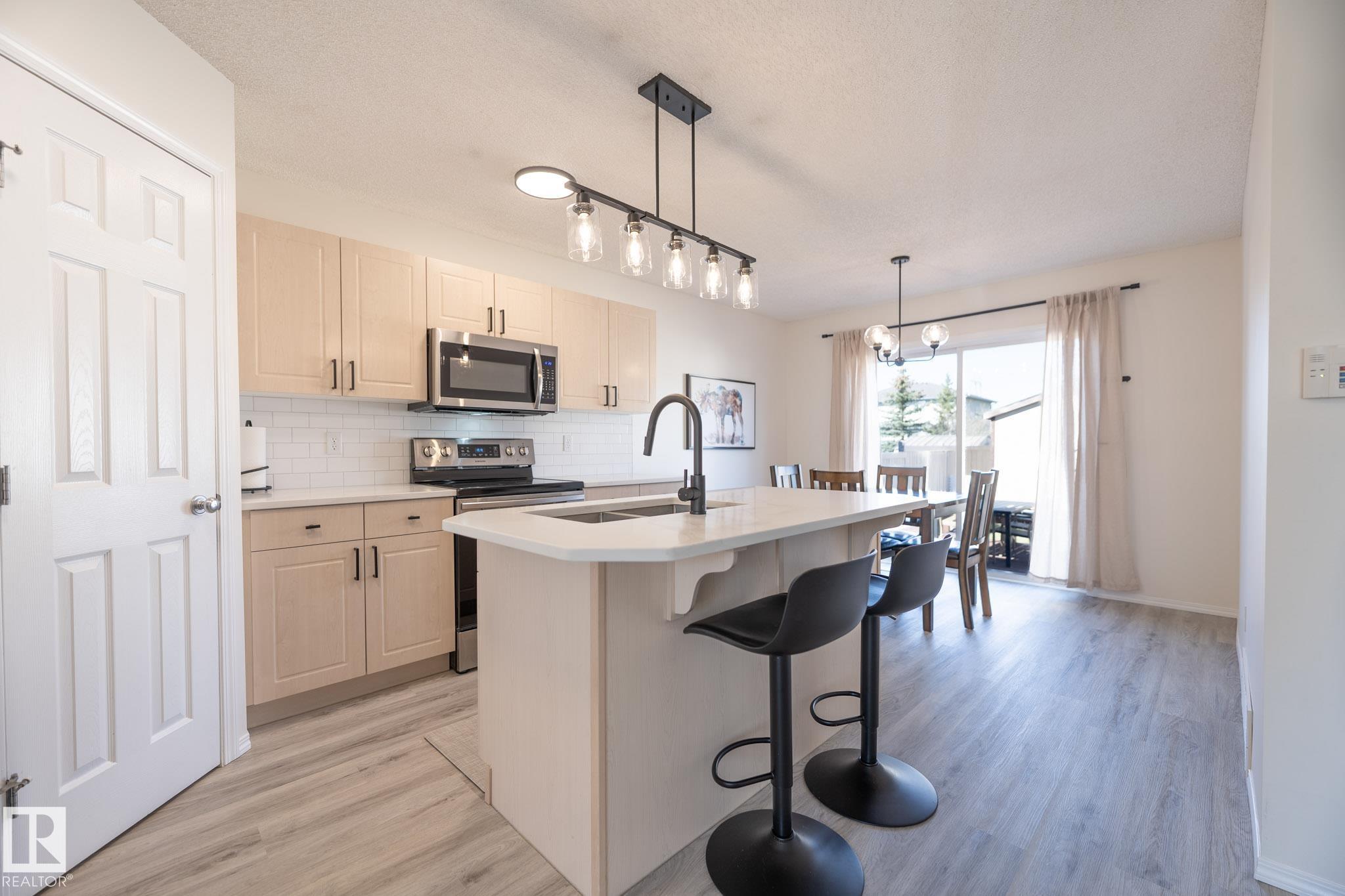 Photo 9 at 2928 25 Street NW, Silver Berry, Edmonton