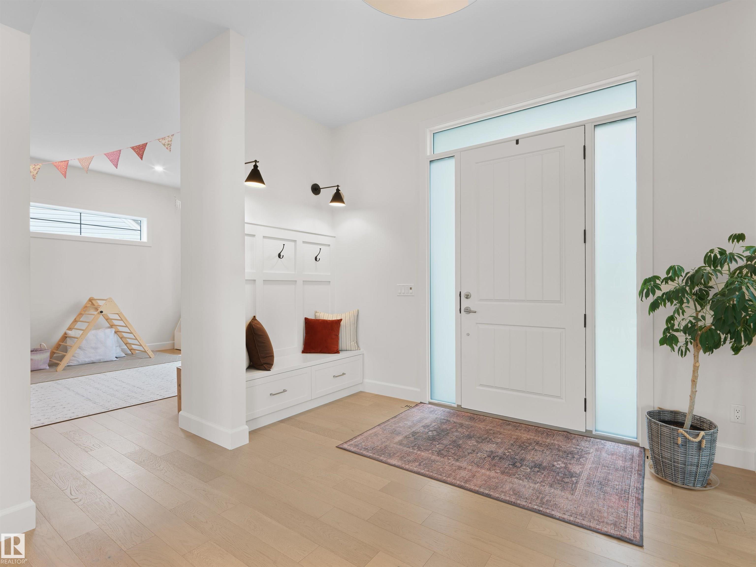https://zimg.paragon.ice.com/ParagonImages/Property/PM/RAE/225401782/2/0/0/3f33f59a2673ccc92ecd7a9dfb581371/1/20f8c6287b4c949f16d578e79732a3e8/225401782-d2ddac20-e242-478d-bdbb-2c920e503eb9.JPG