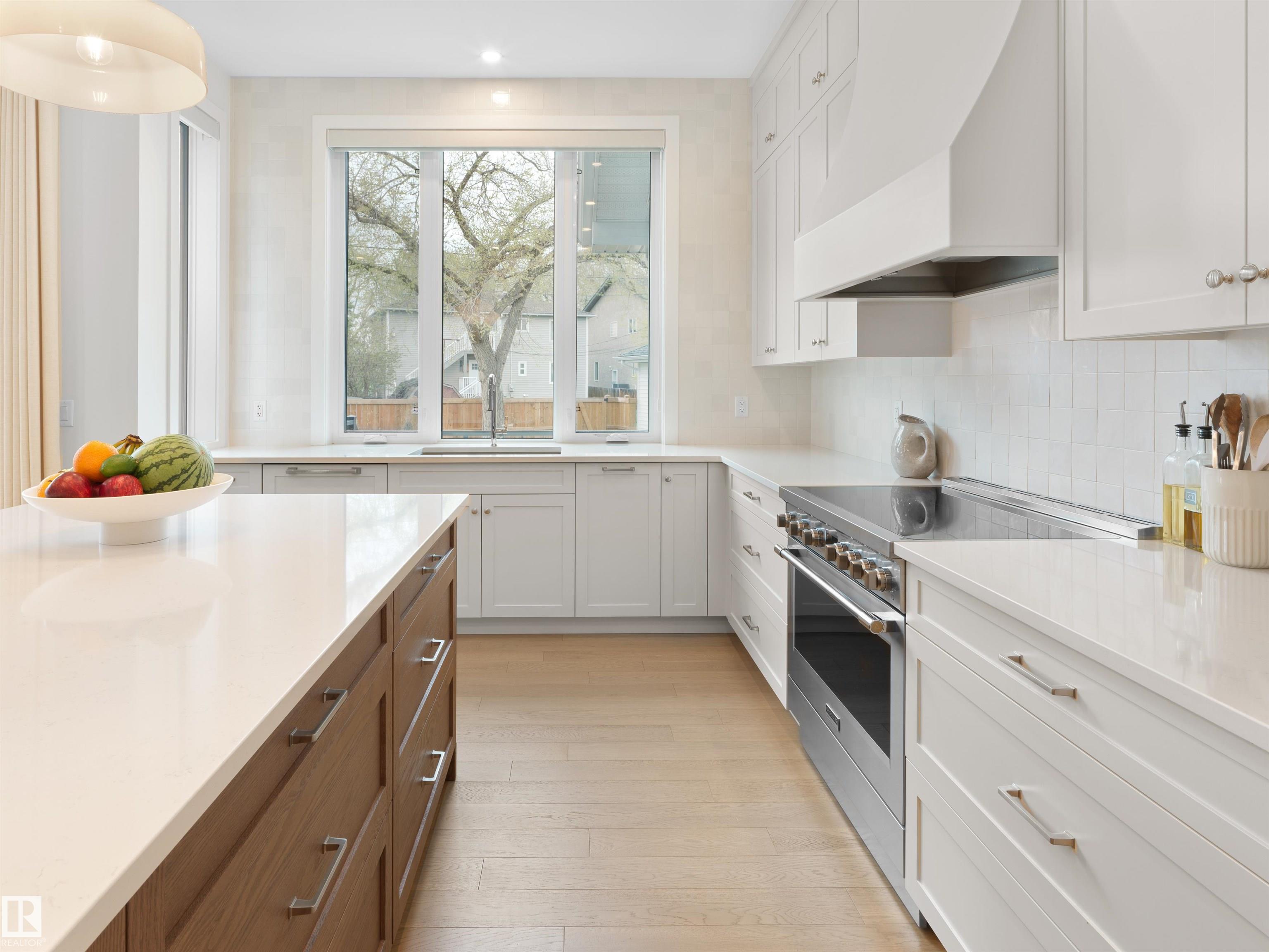 https://zimg.paragon.ice.com/ParagonImages/Property/PM/RAE/225401782/8/0/0/6dc9164e8517539672717cc93189e01c/1/20f8c6287b4c949f16d578e79732a3e8/225401782-33c201de-f717-41c5-9404-95d60ab81c85.JPG