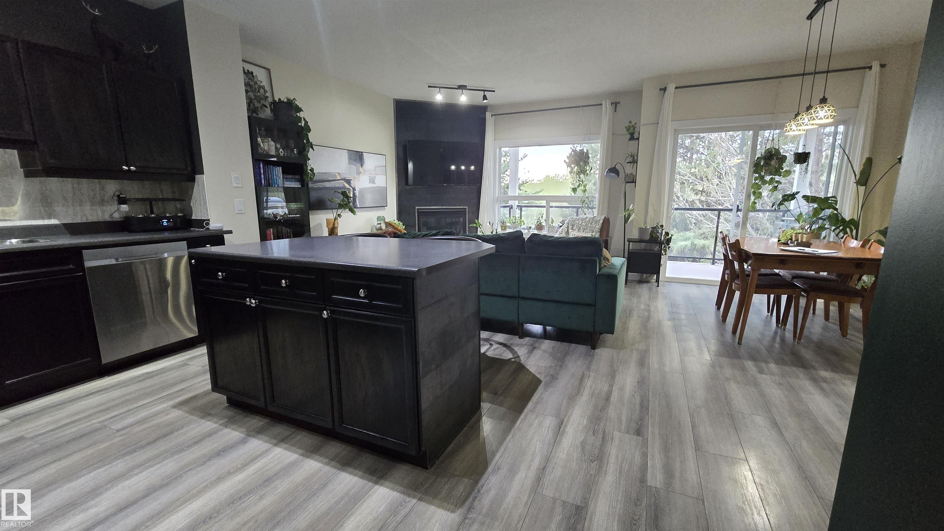 Photo 6 at 90 - 3010 33 Avenue NW, Silver Berry, Edmonton