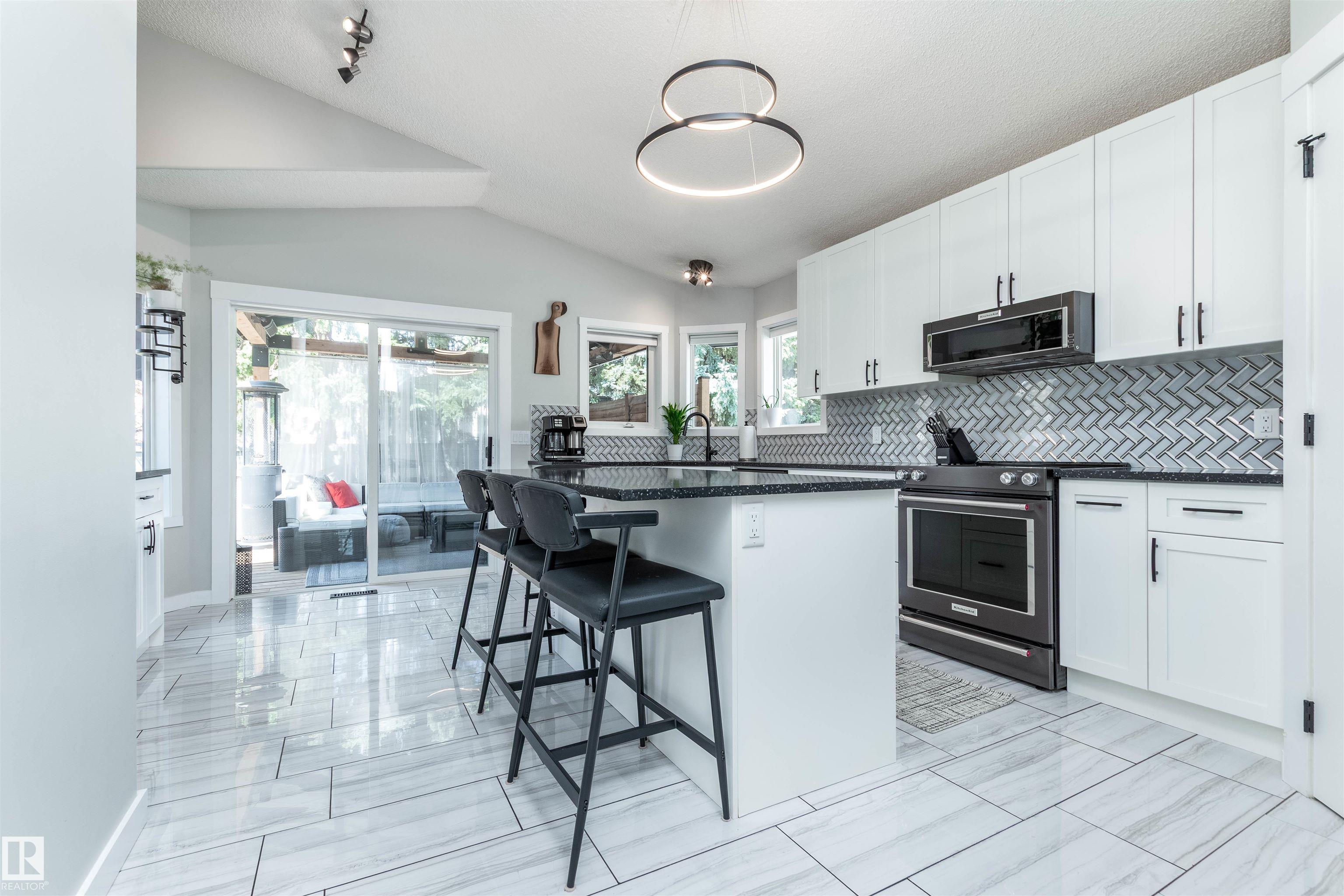 Photo 12 at 4012 53 Street, Brookside, Beaumont