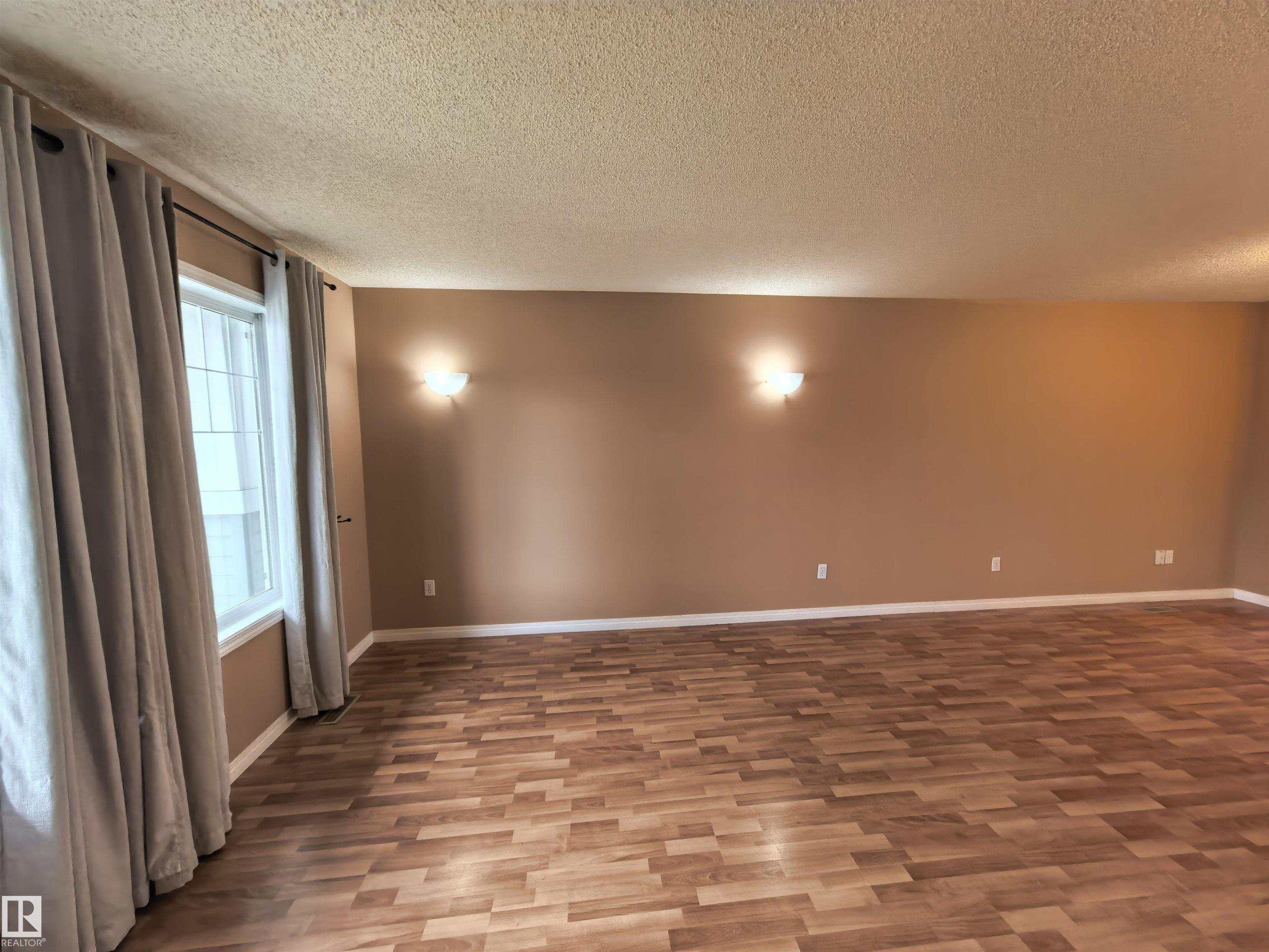 Photo 6 at 383 Silverberry Road NW, Silver Berry, Edmonton