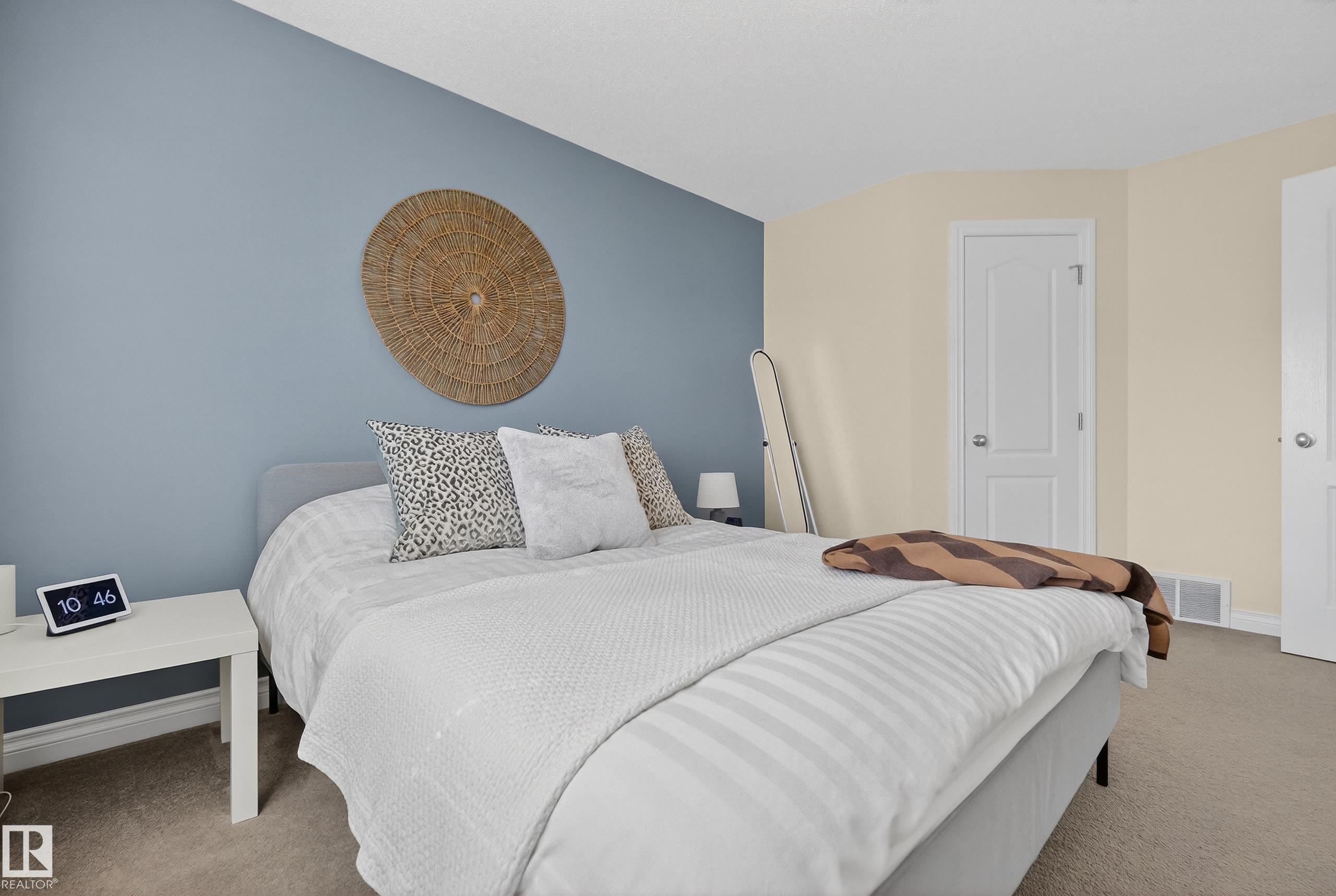 https://zimg.paragon.ice.com/ParagonImages/Property/PM/RAE/225401810/21/0/0/6e497e43d2039a5b9fde65a836bf4d83/1/508c128e1e1ba28515414b47ba8455e0/225401810-37D877B7-AF04-4CB6-83EF-3257C8D9C7AB.JPG