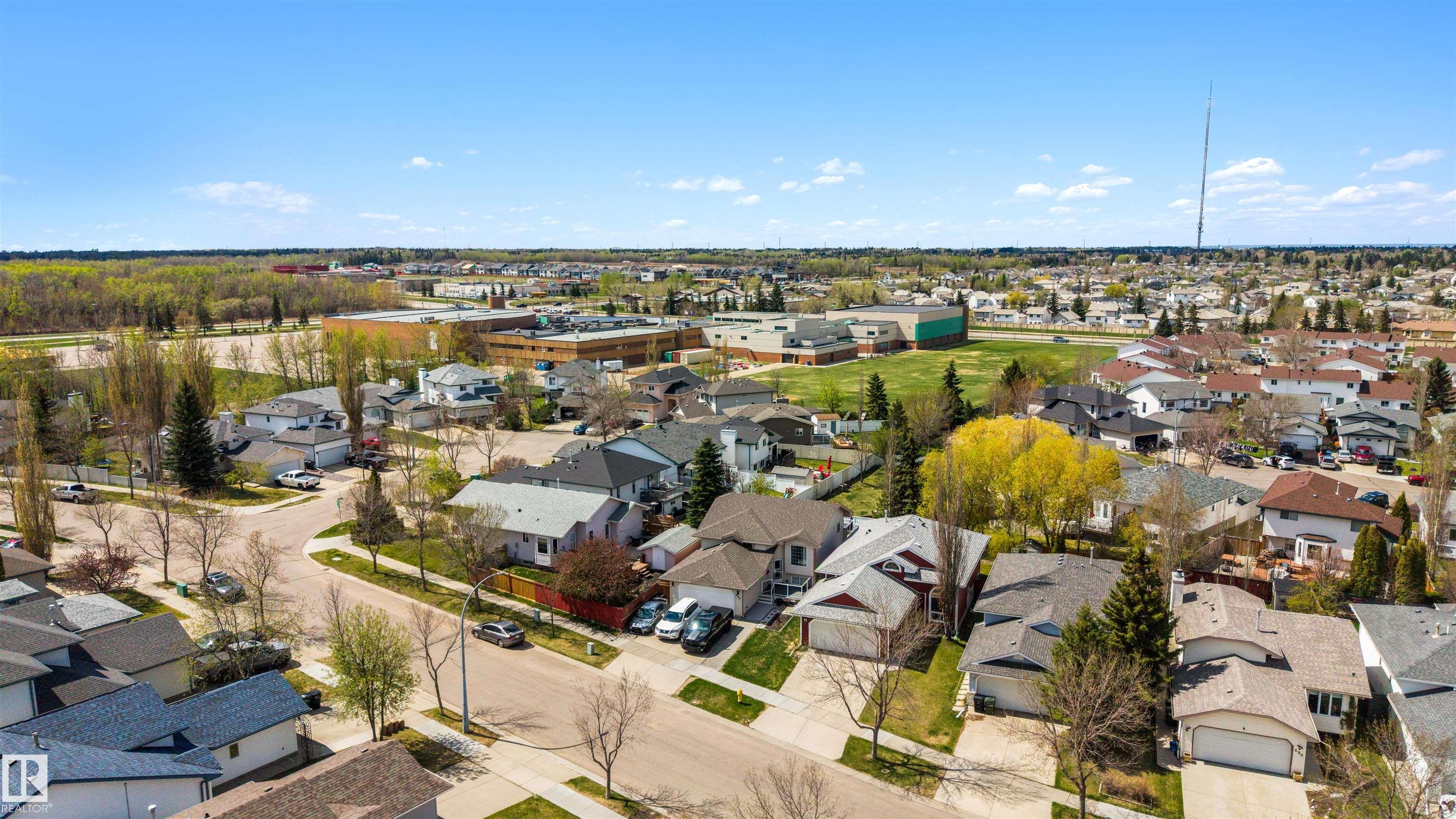 Photo 14 at 486 Rainbow Crescent, Regency Park, Sherwood Park
