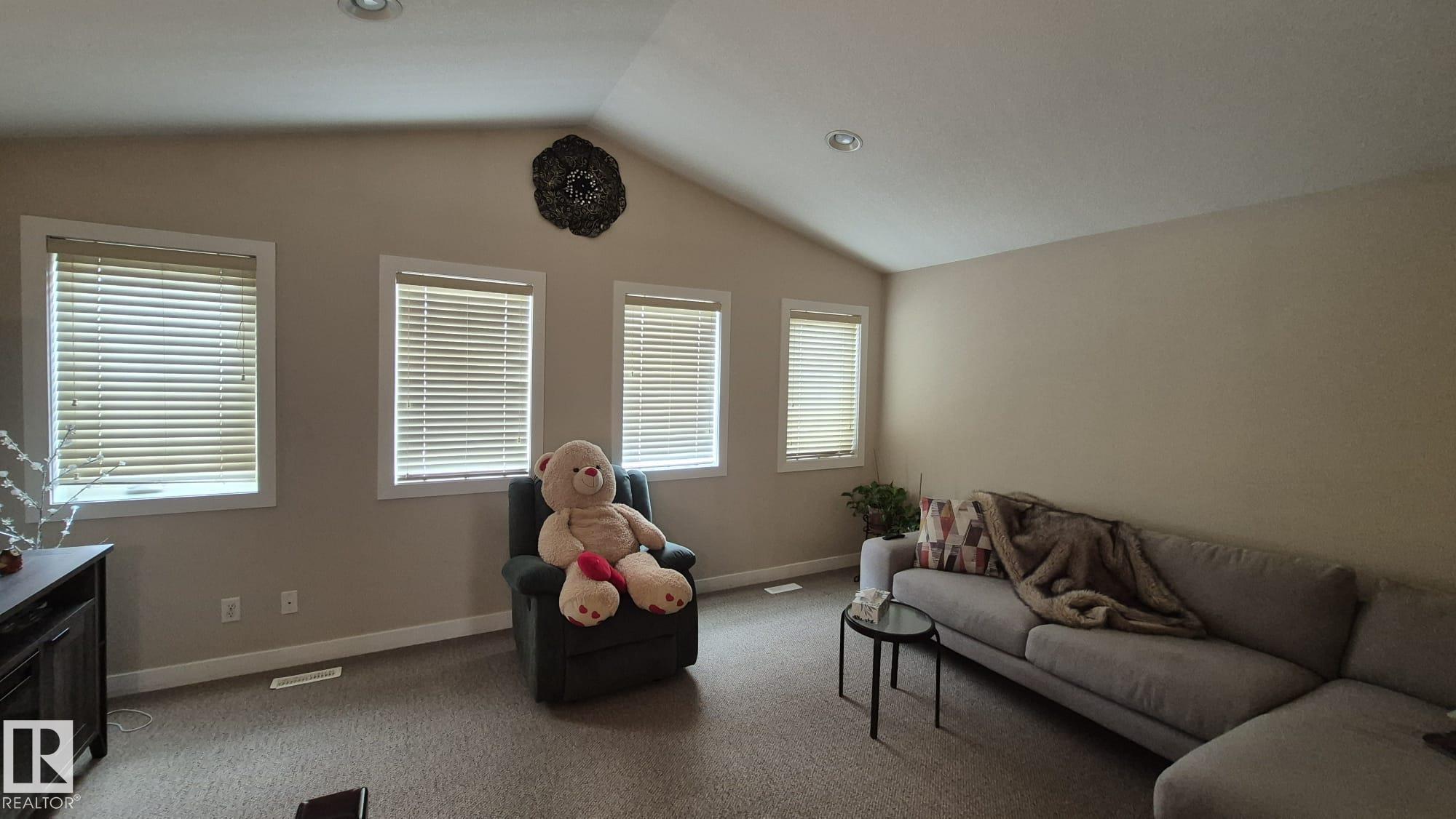 Photo 16 at 2044 33b Street NW, Laurel, Edmonton
