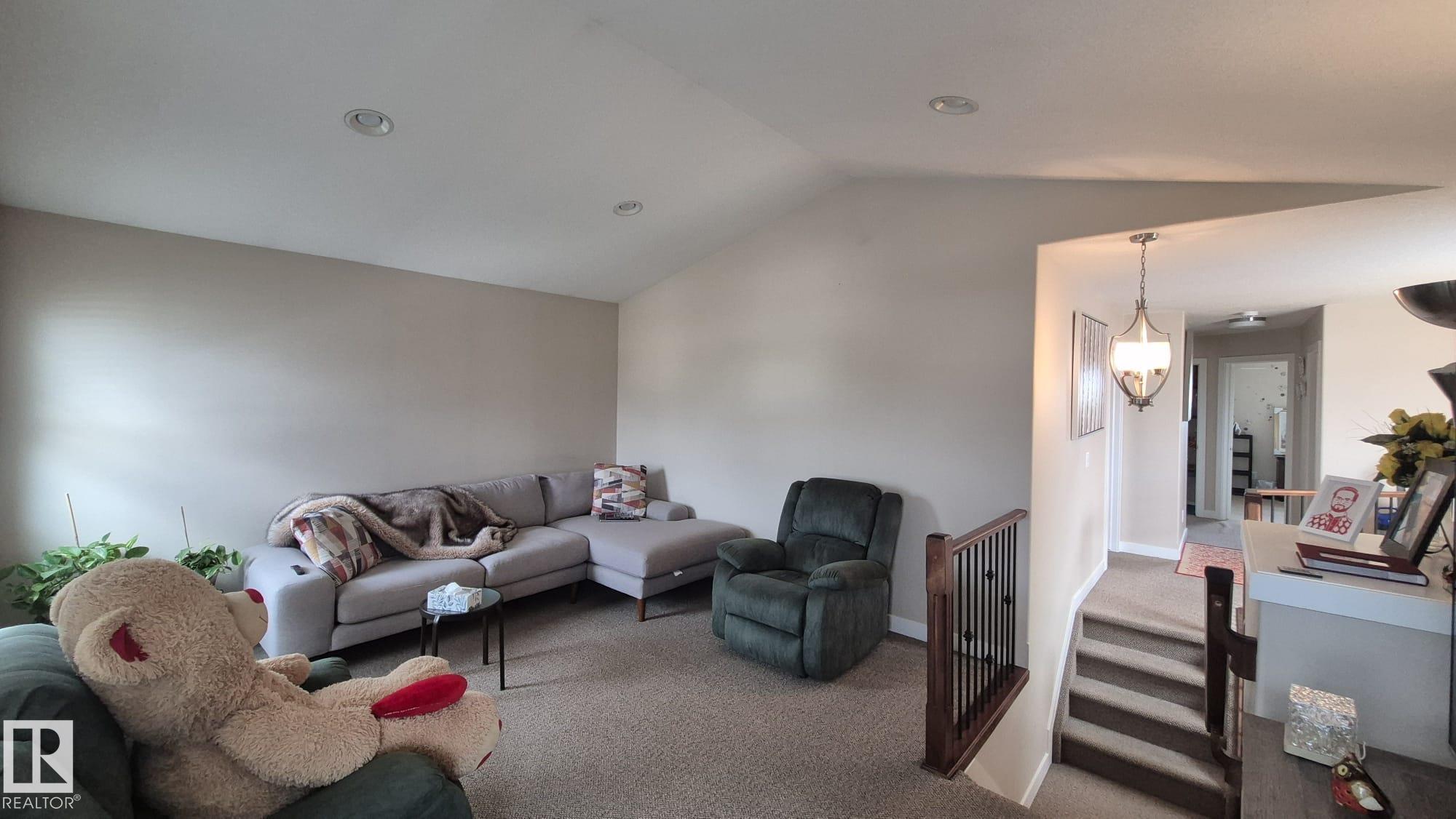 Photo 20 at 2044 33b Street NW, Laurel, Edmonton