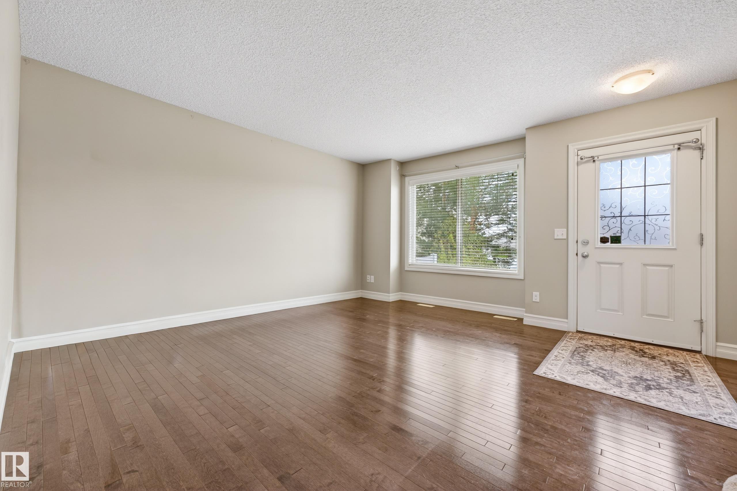 6 - 14621 121 Street NW, Caernarvon, Edmonton