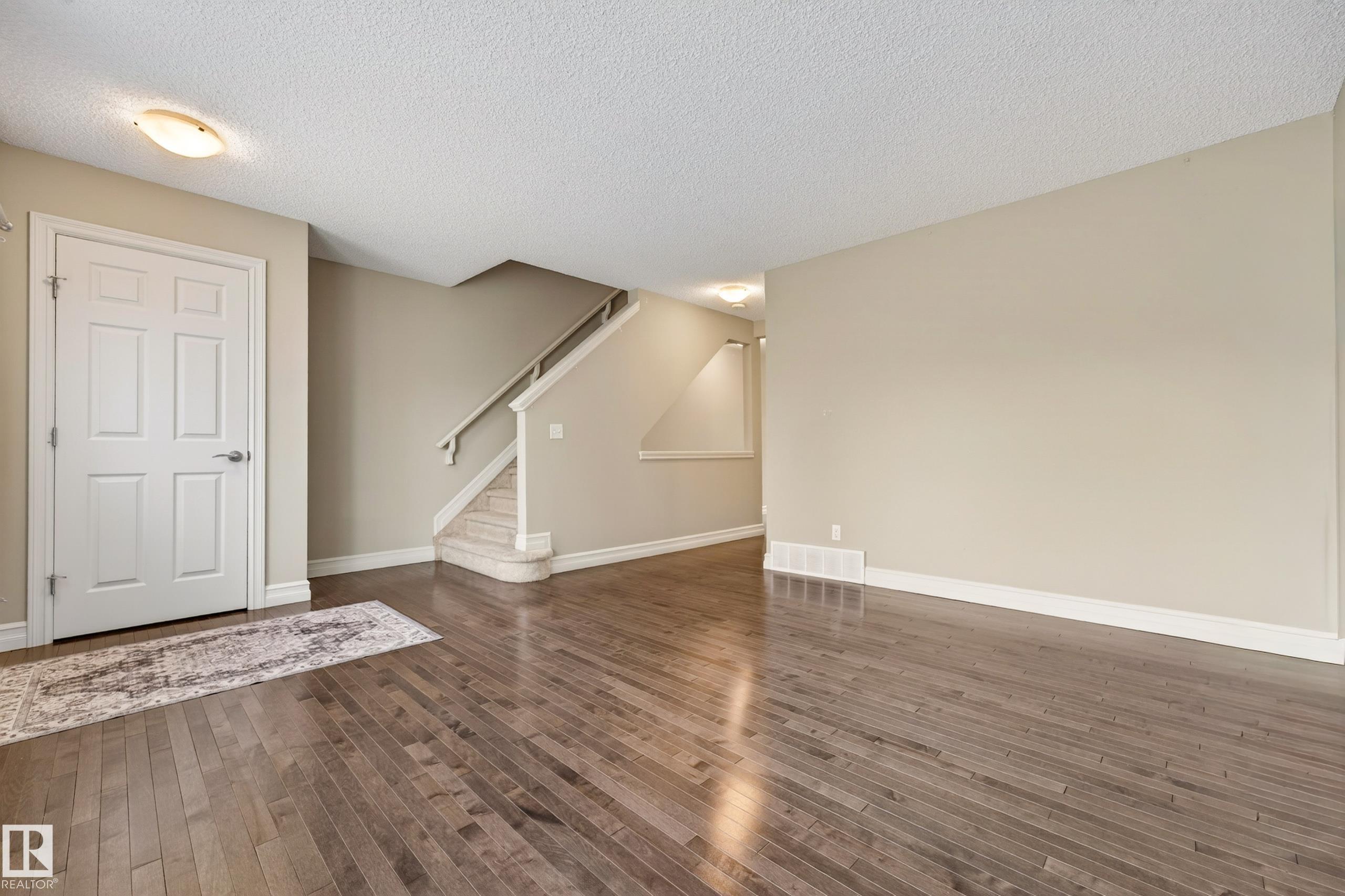 6 - 14621 121 Street NW, Caernarvon, Edmonton