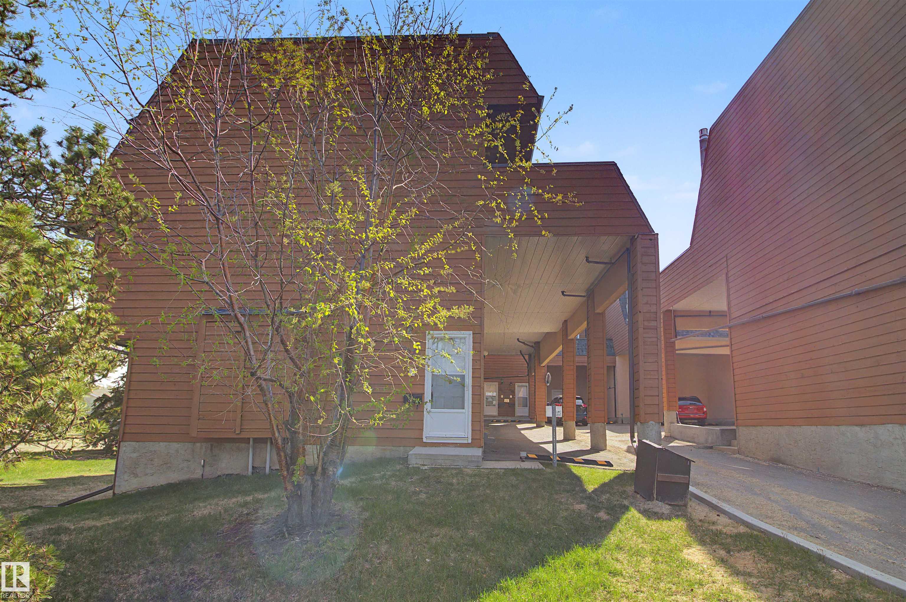 Picture for 5953 40 AV NW
