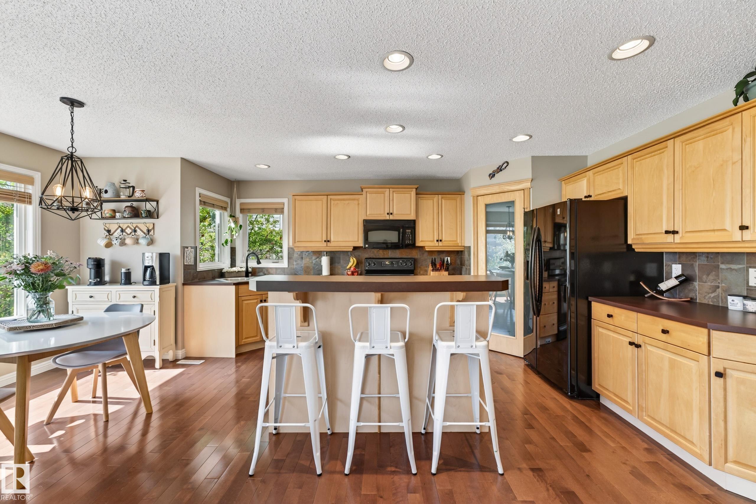 Photo 7 at 1907 120 Street SW, Rutherford, Edmonton