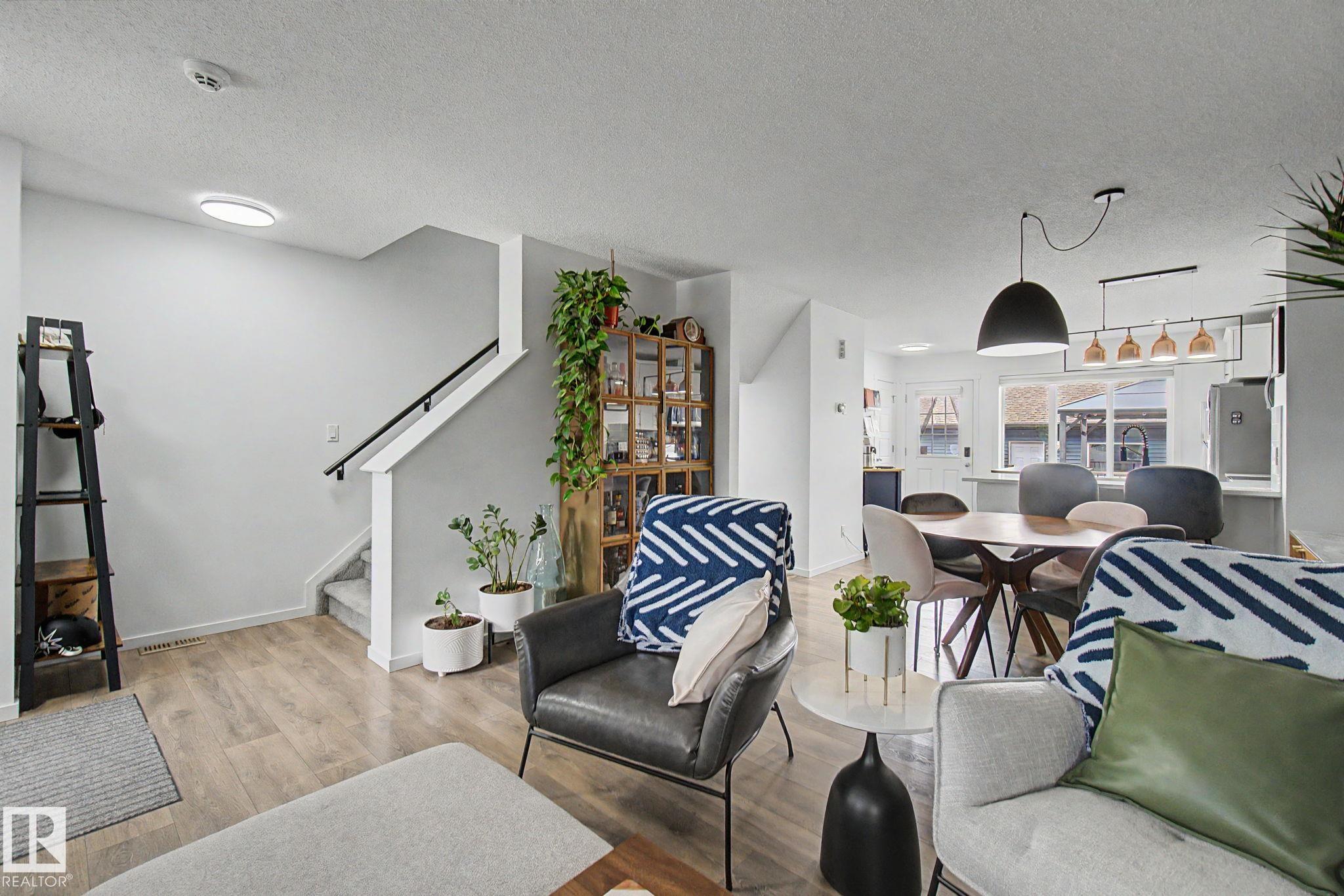 Picture for 385 ORCHARDS BV SW